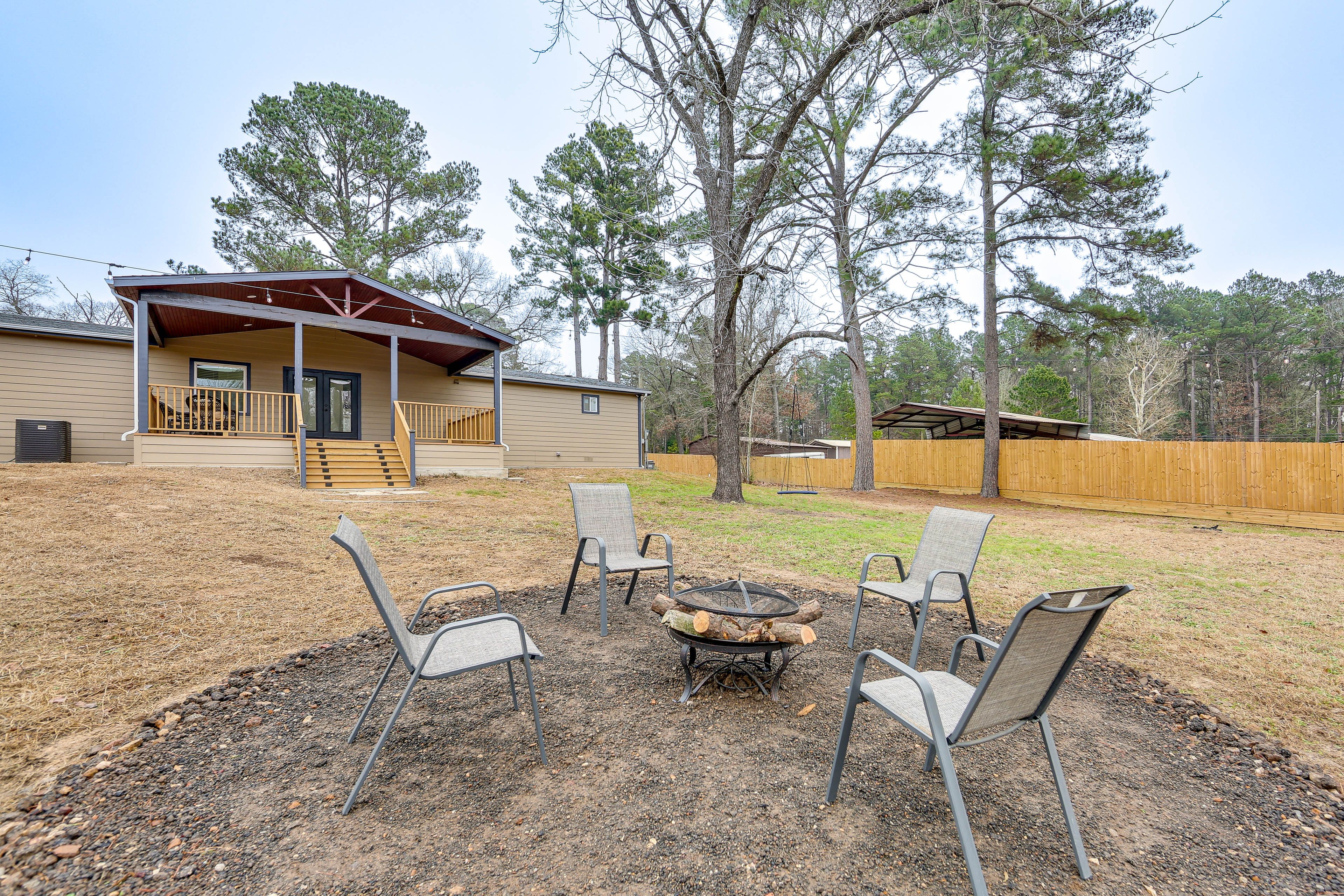 Tyler Vacation Rental | 4BR | 2BA | 4 Steps Required | 1,900 Sq Ft