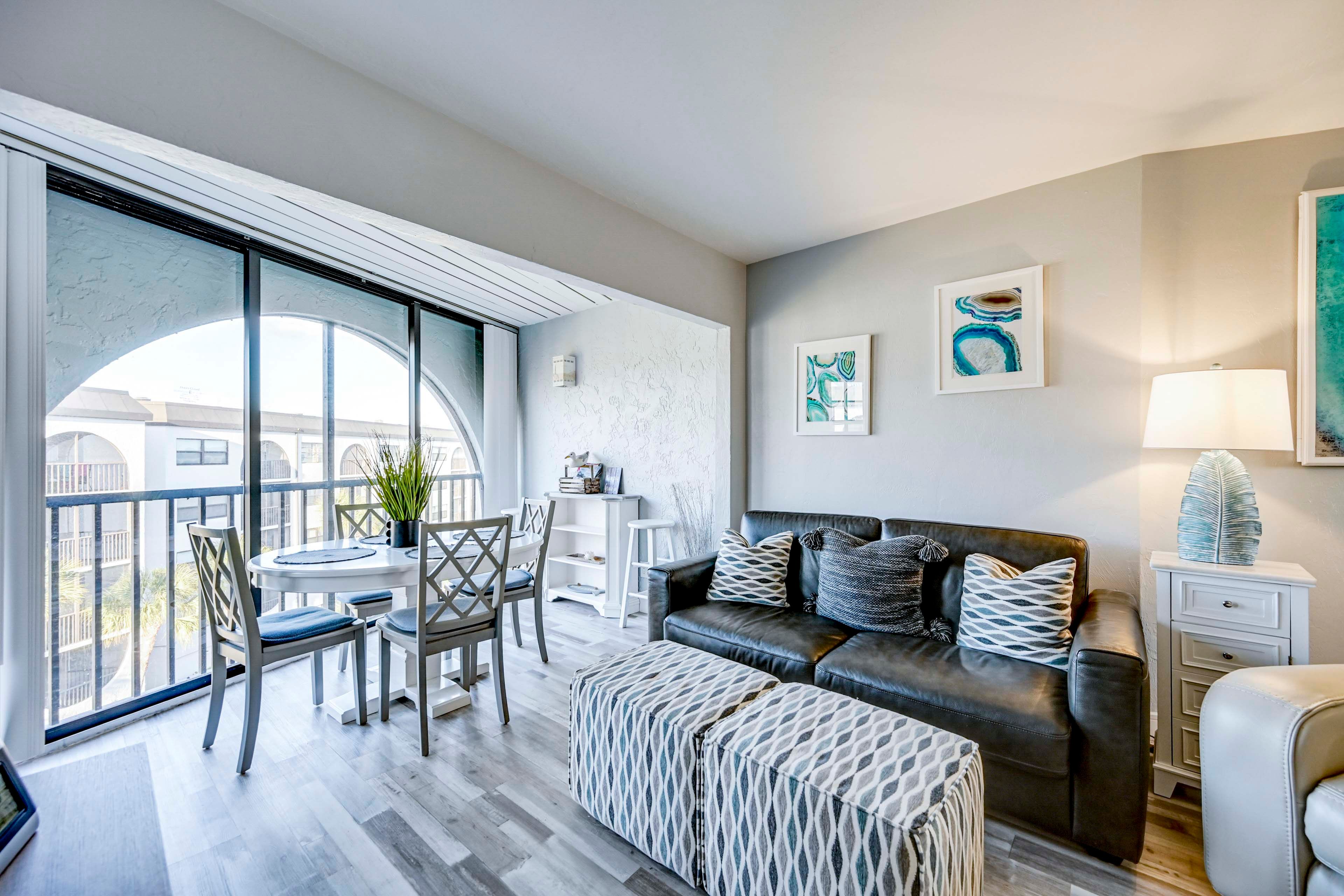 Living Area | Full Sleeper Sofa | TV