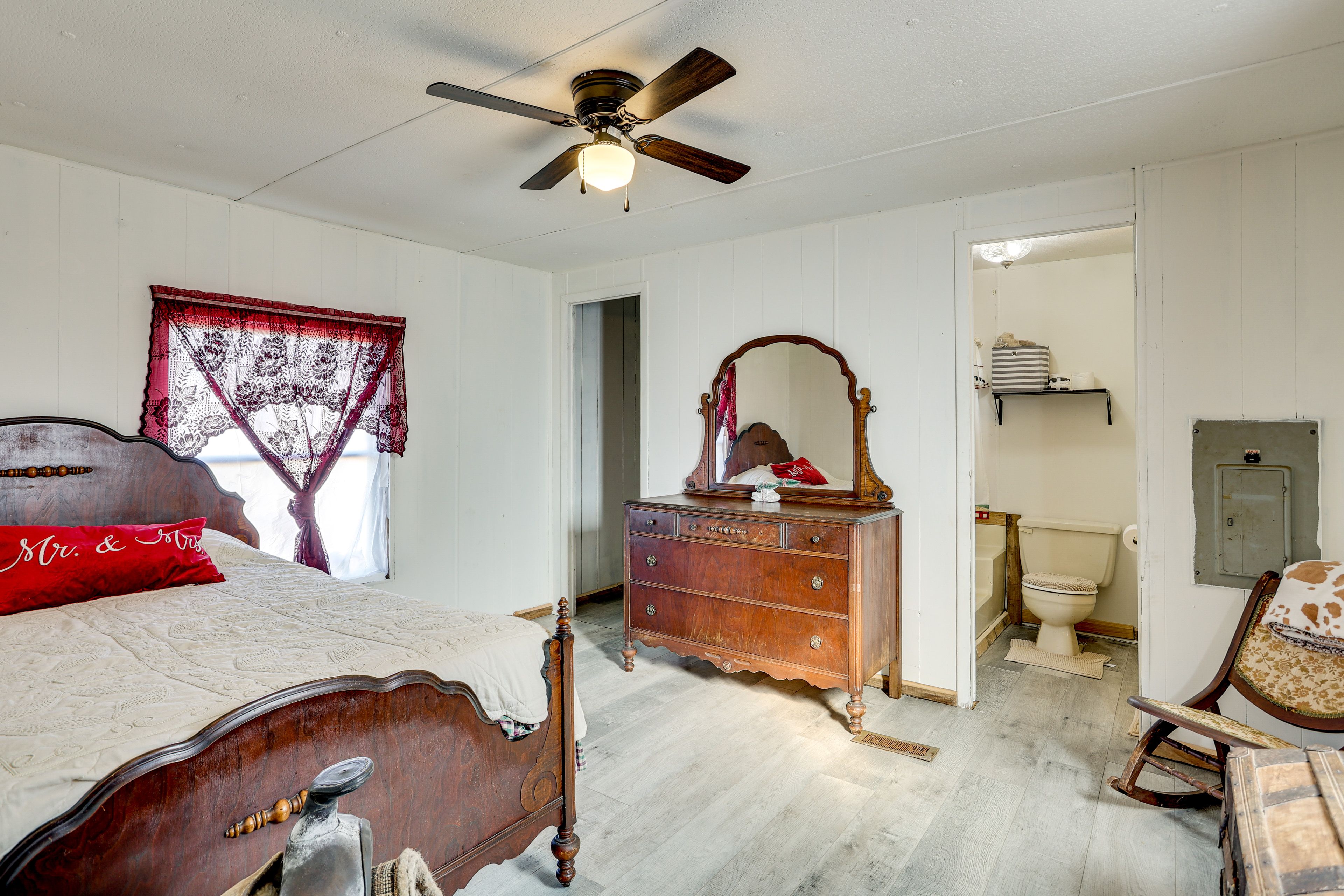 Bedroom 1 | Full Bed | Linens Provided