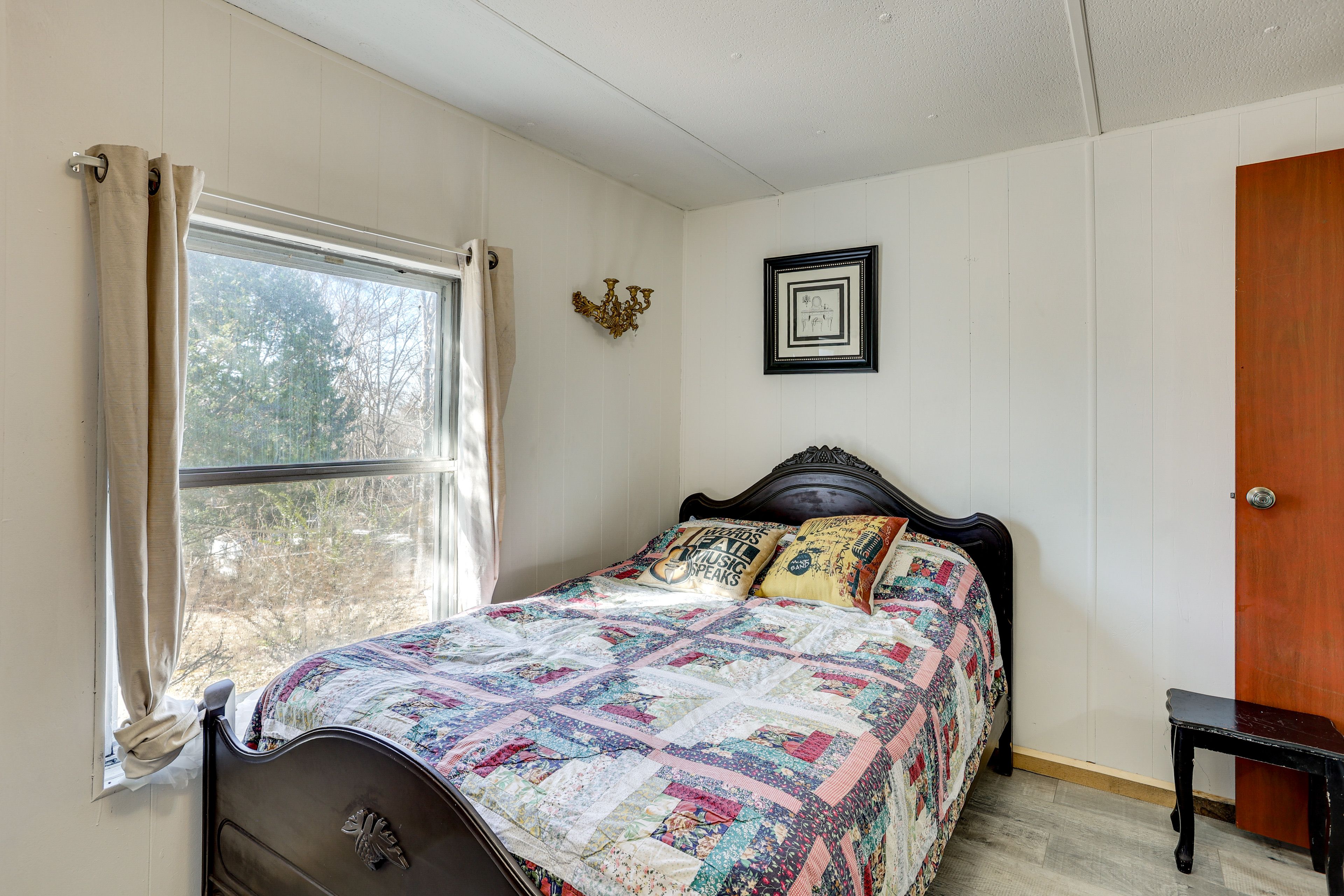 Bedroom 2 | Full Bed