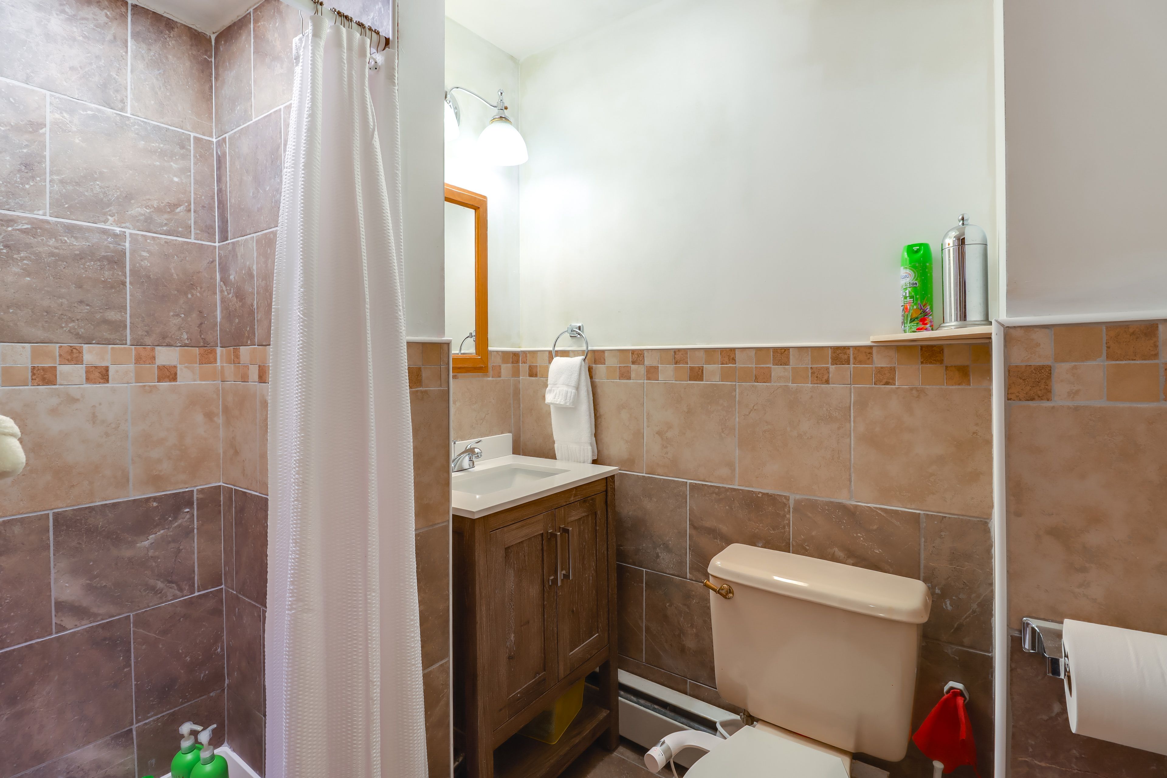 Bathroom | Towels Provided