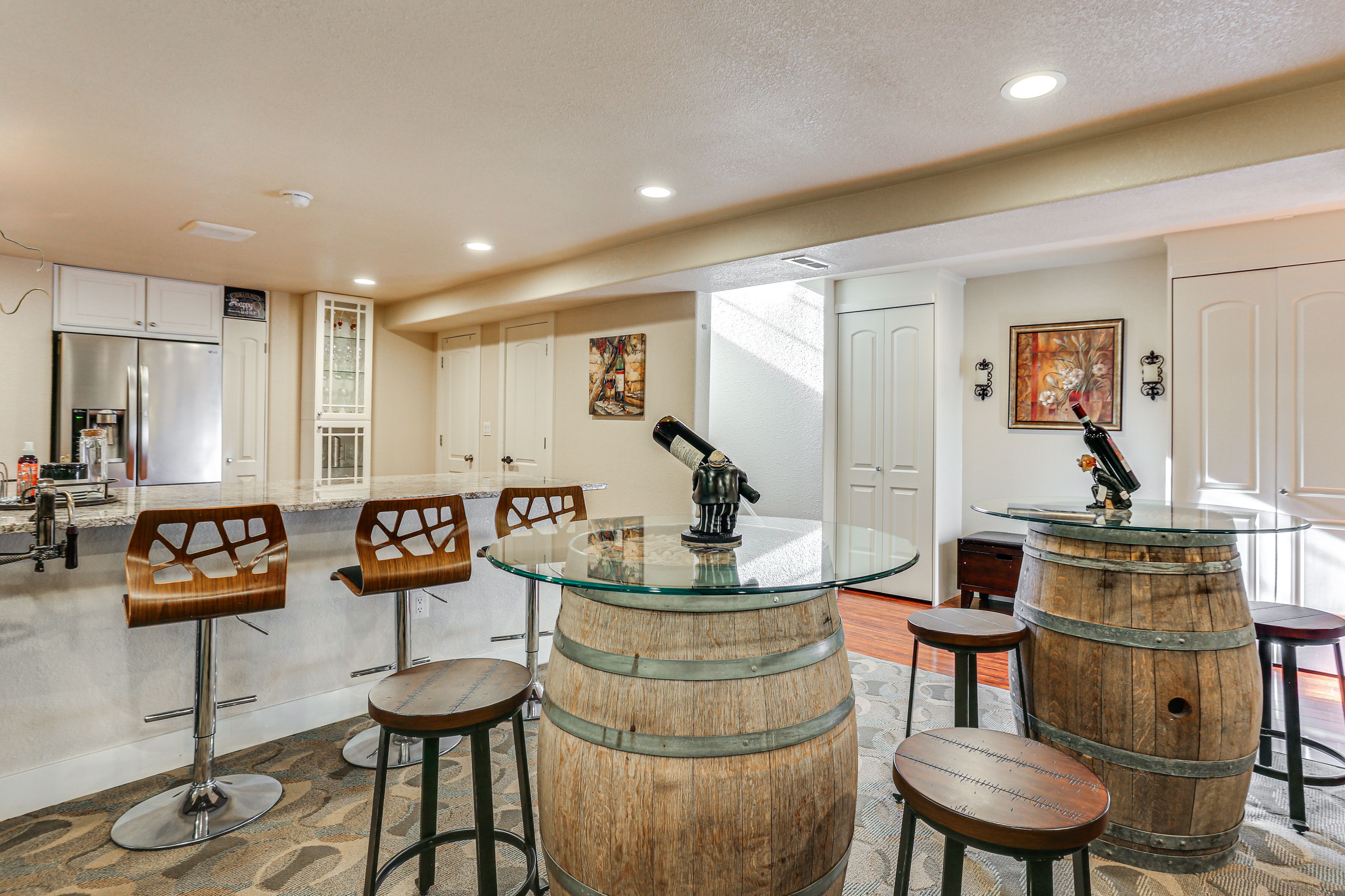 Dining Area | Central A/C & Heating