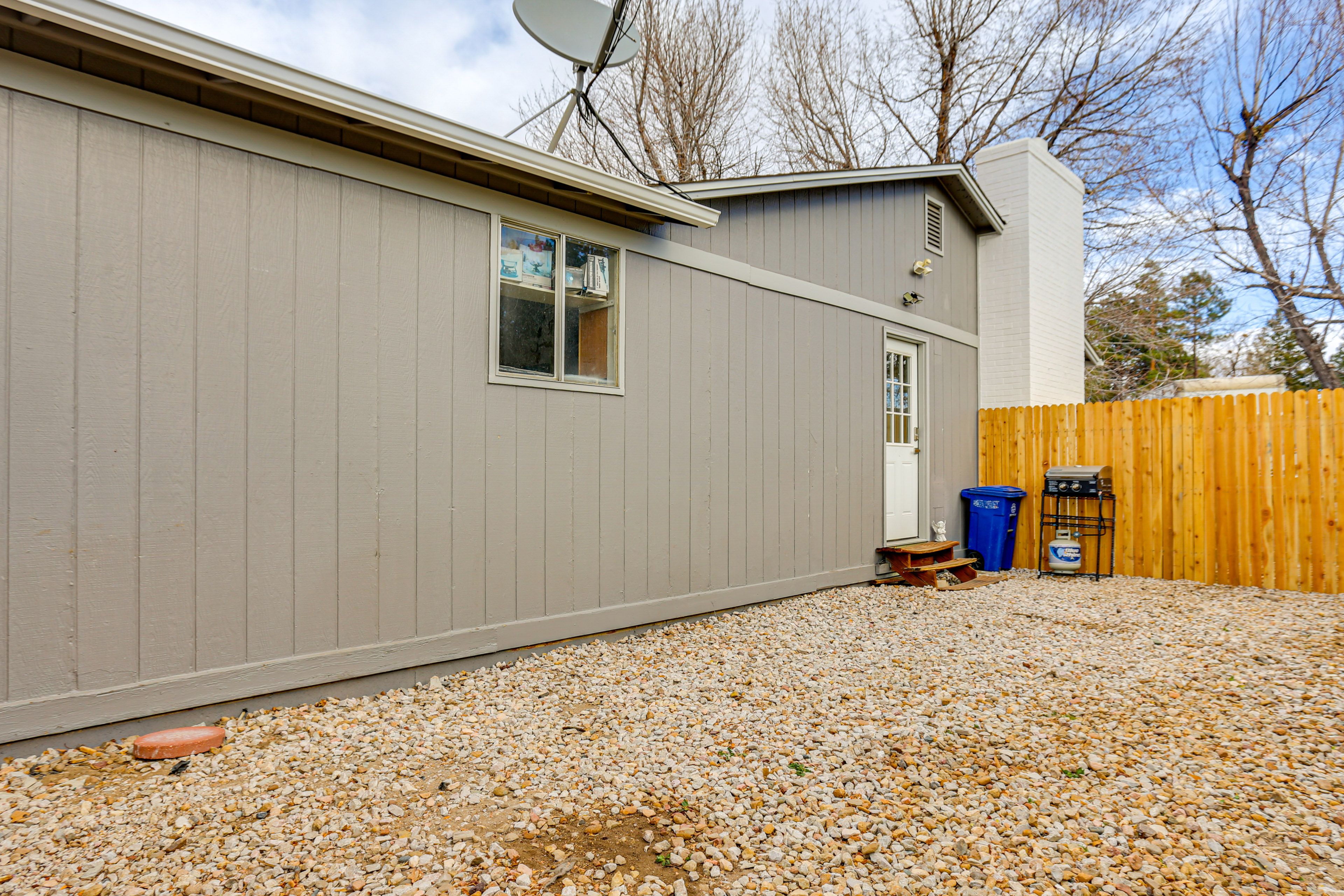 Exterior | Single-Story Apartment