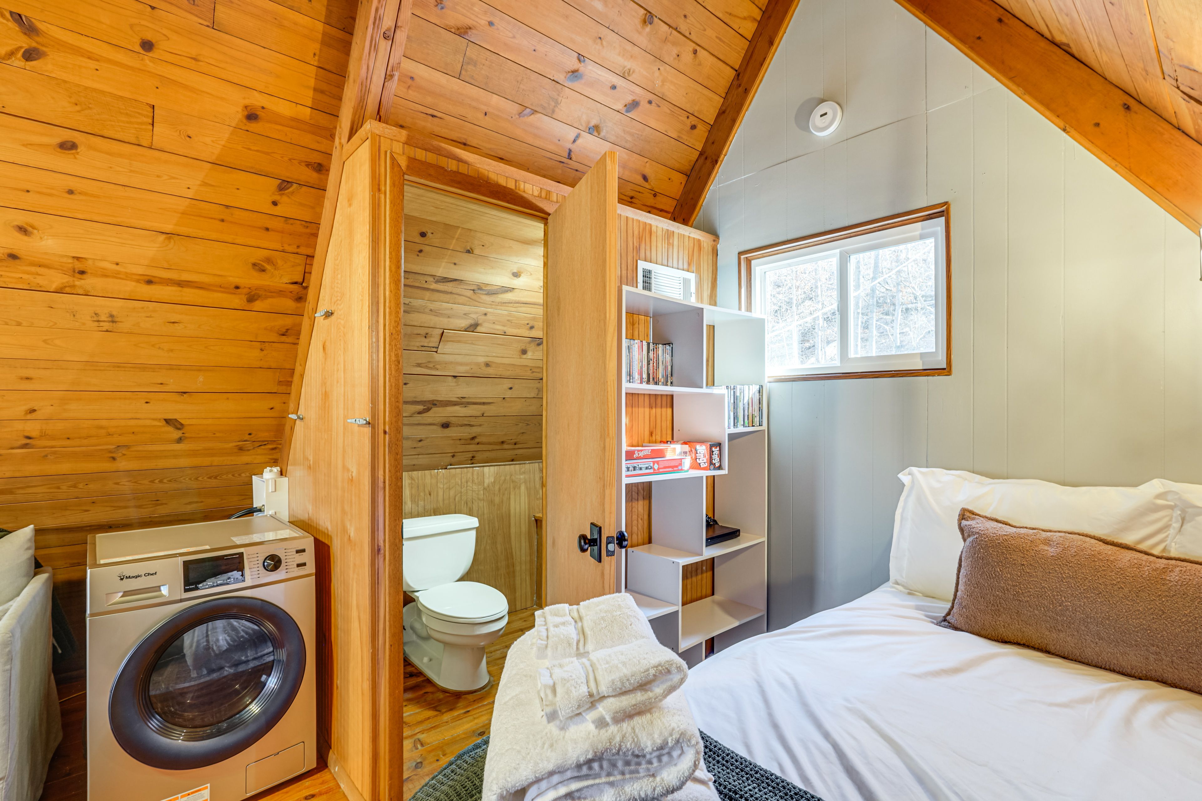 Washer/Dryer | Half Bathroom | 2nd Floor