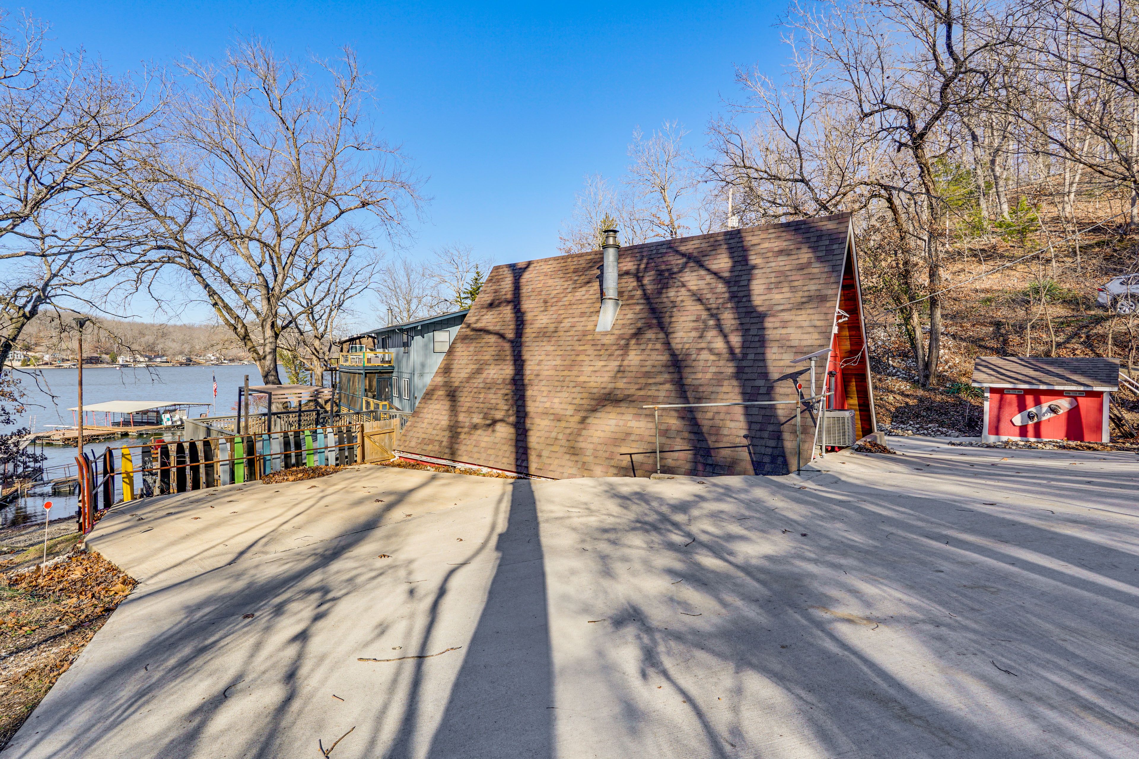 Parking | Driveway (5 Vehicles)