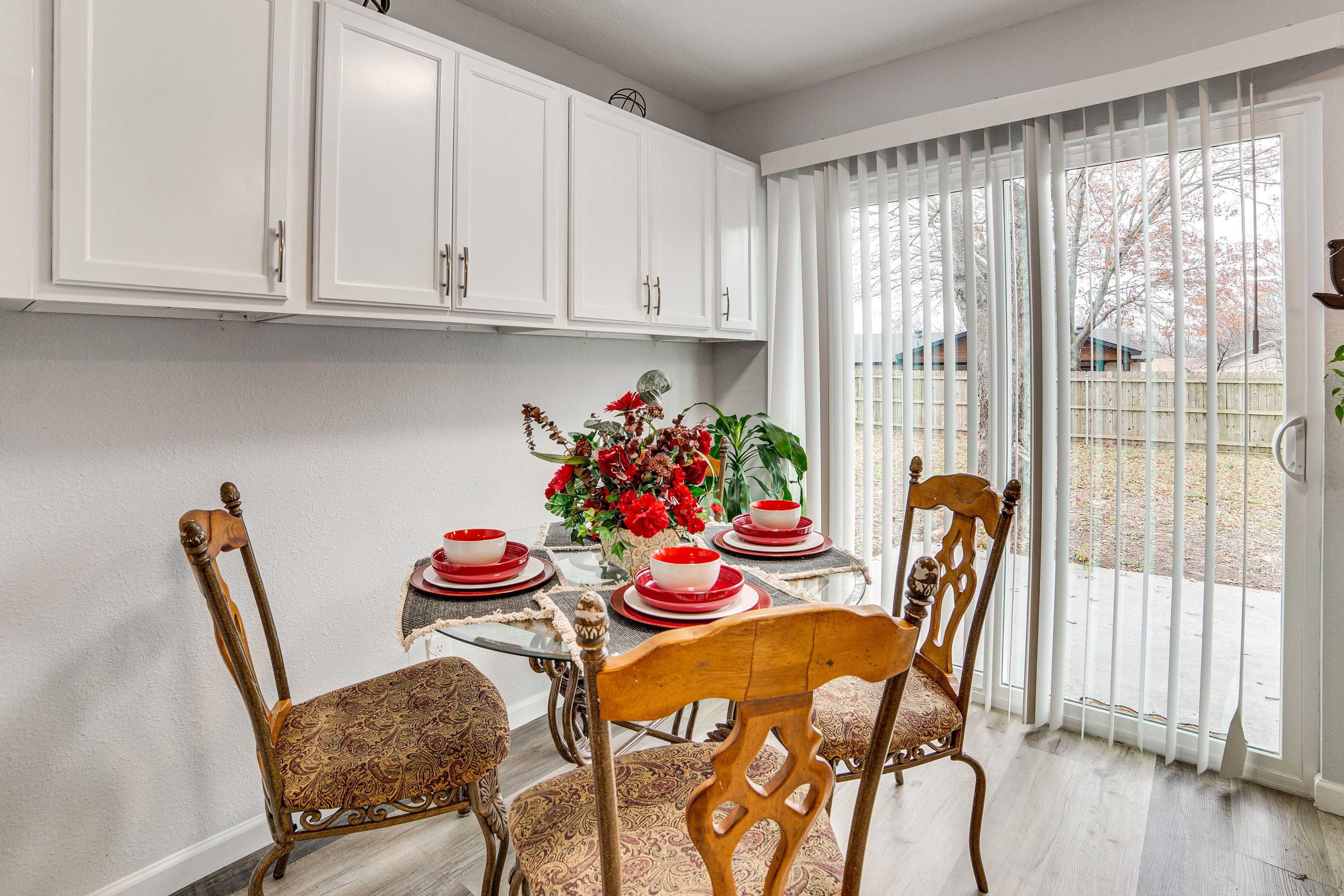 Dining Area | Dishware & Flatware