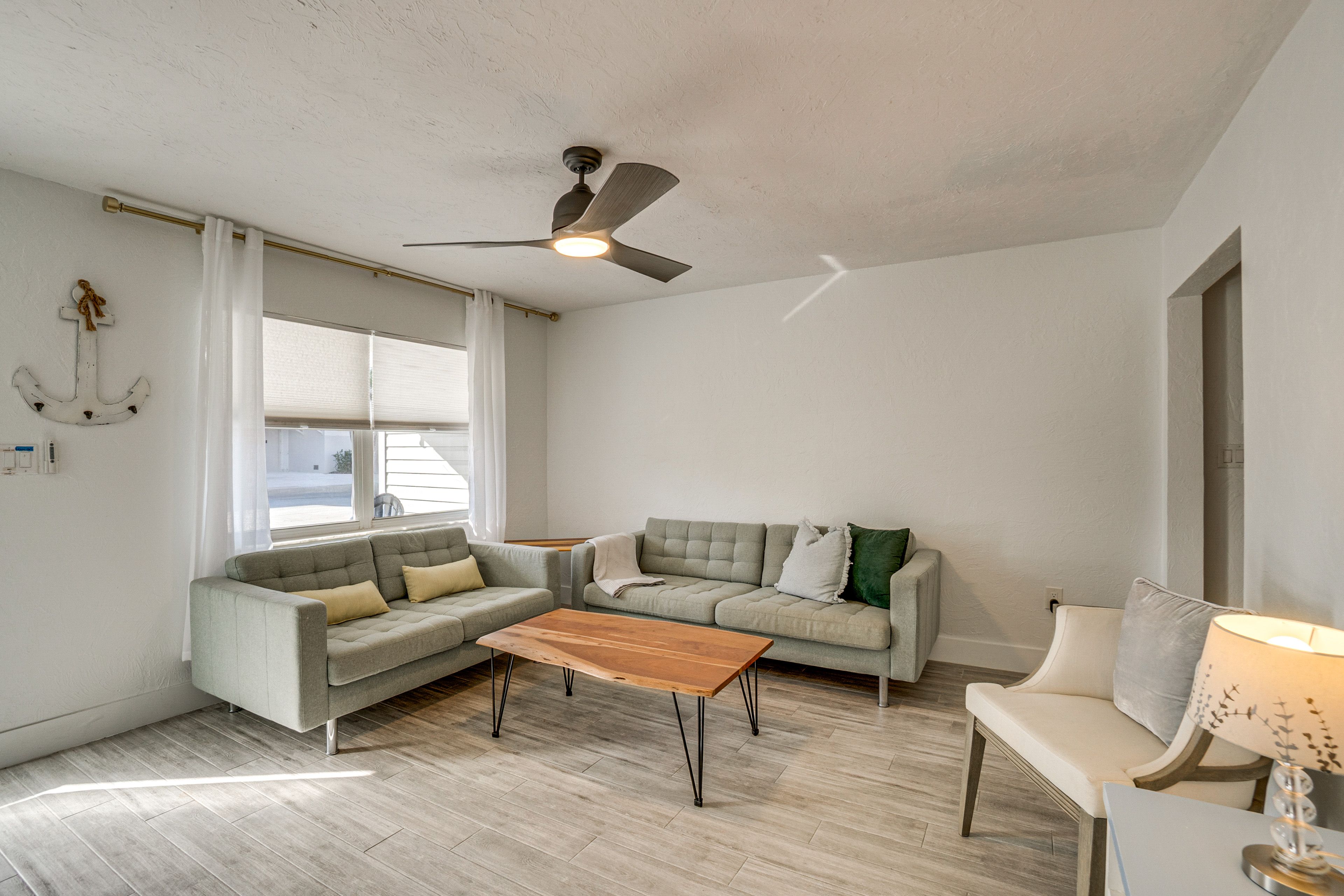 Living Room | Free WiFi