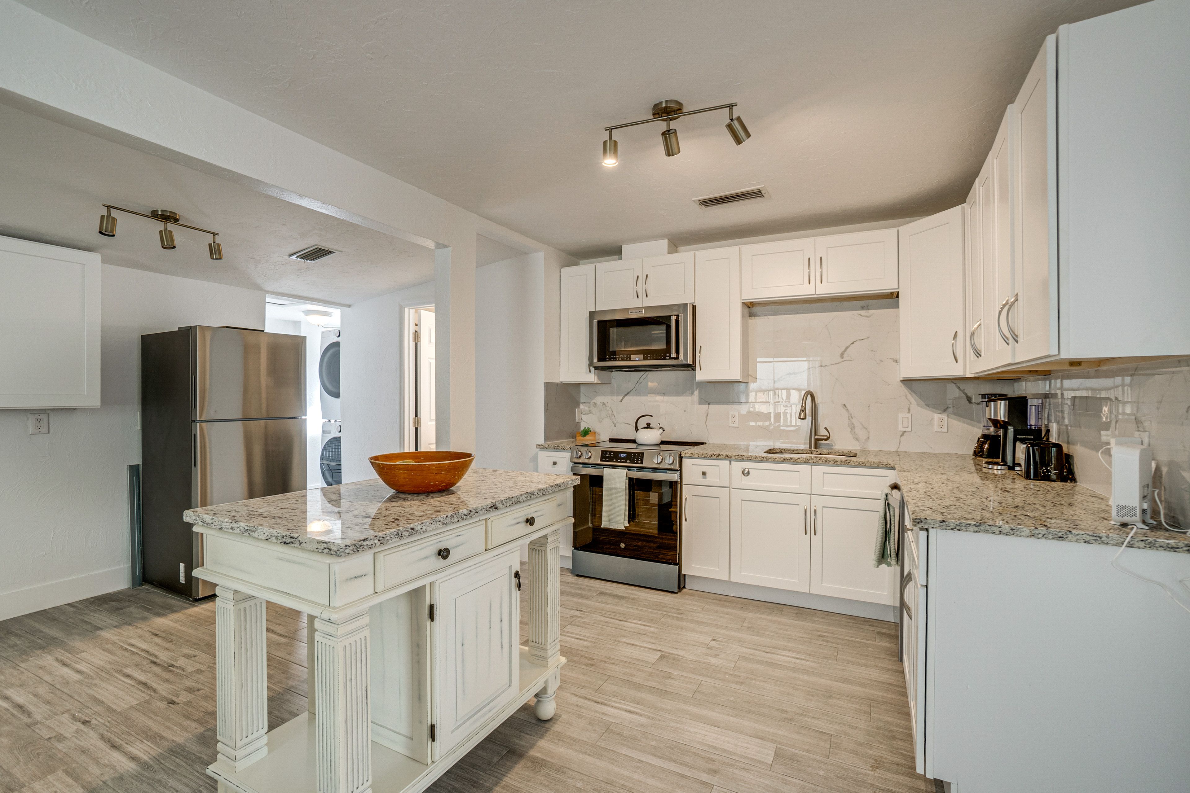 Kitchen | Cooking Basics | Dishware/Flatware