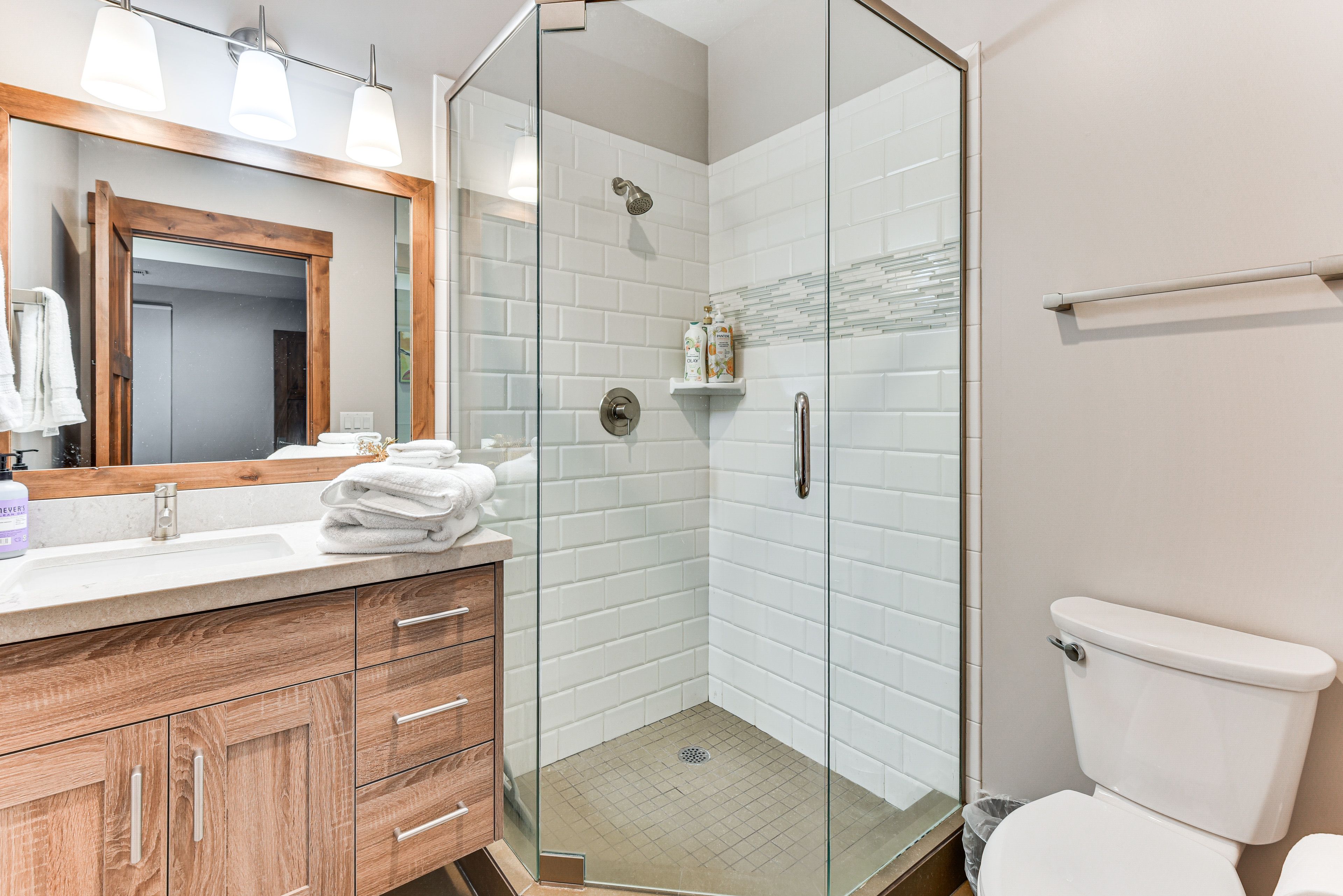 Full Bathroom | Lower Level