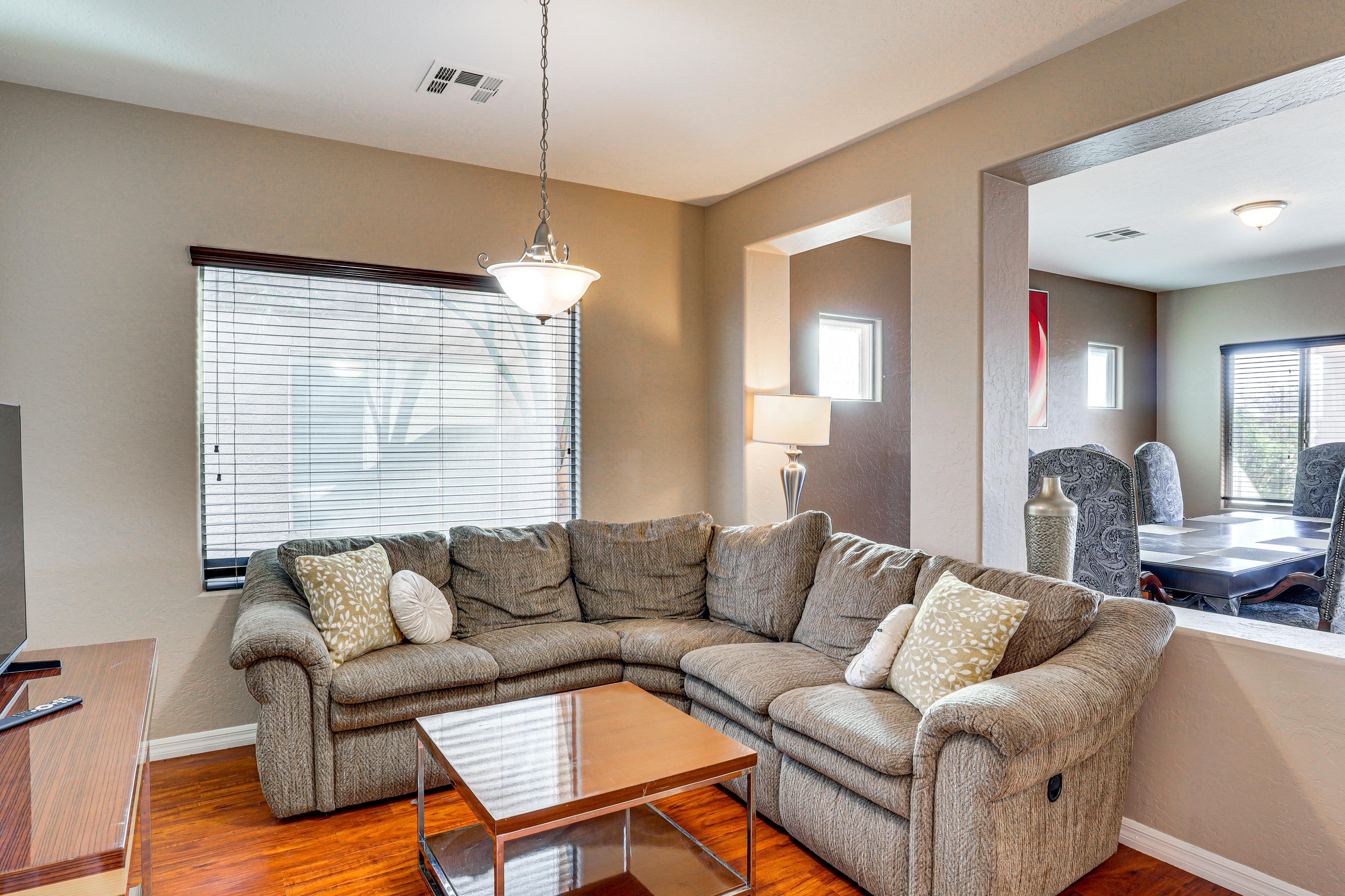 Living Room | Smart TV