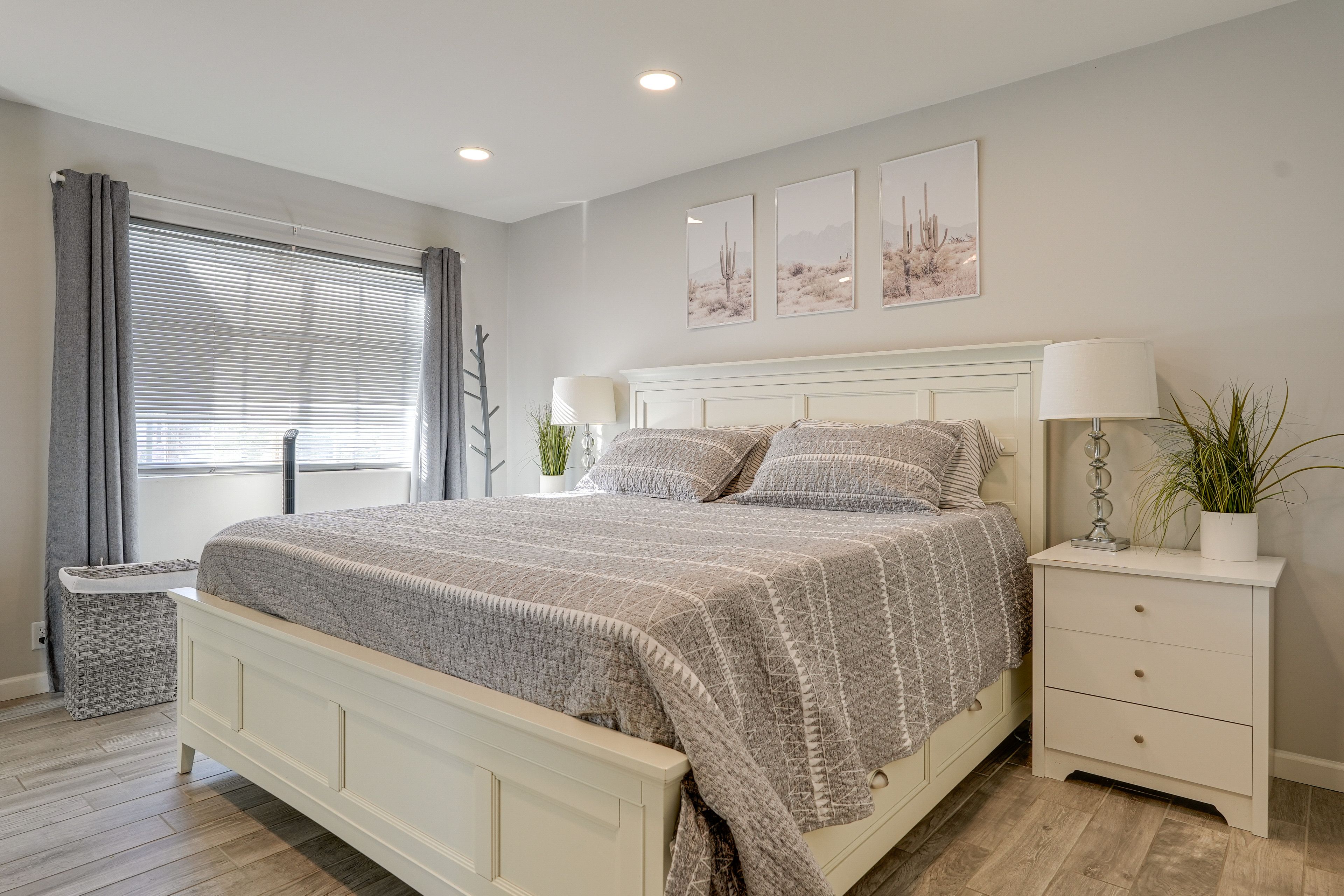 Bedroom 1 | King Bed | Smart TV | Linens Provided