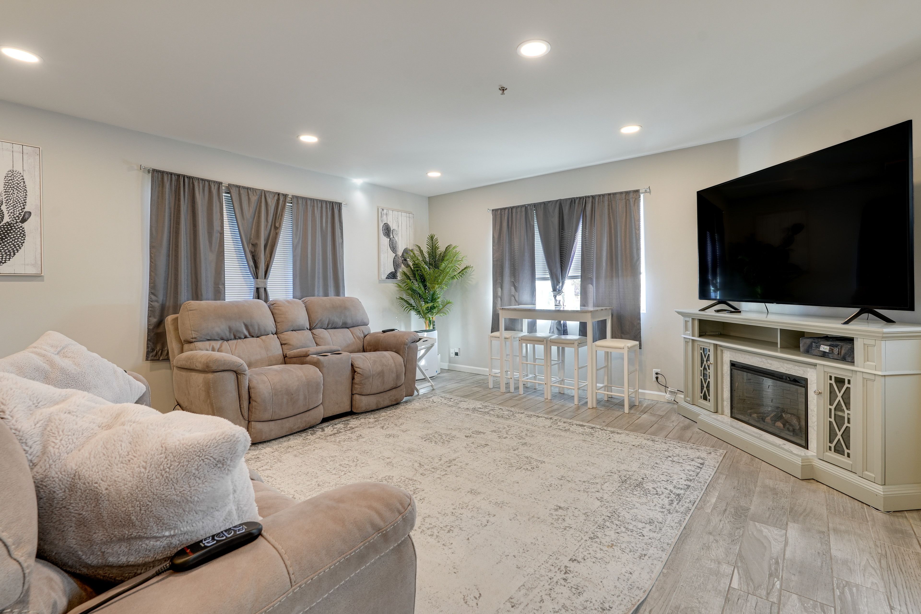 Scottsdale Vacation Rental | 2BR | 2BA | 1,500 Sq Ft | Stairs Required