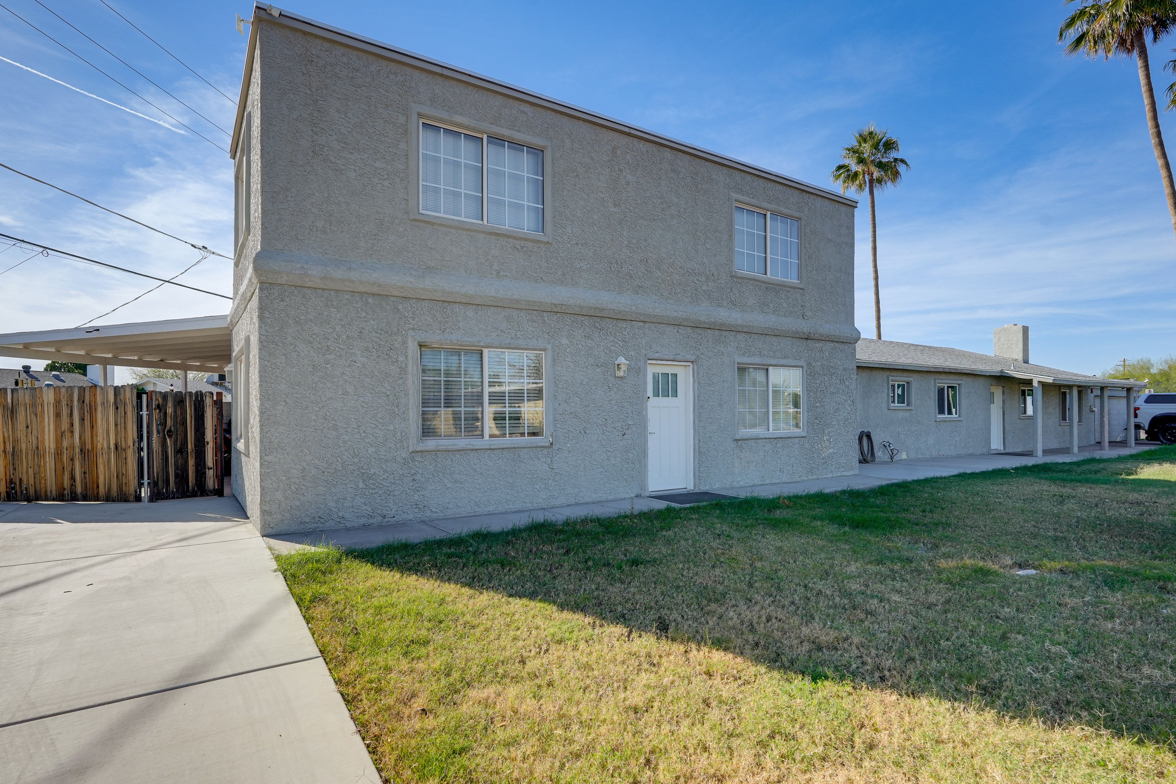 Exterior | 2nd-Floor Unit | 4 Mi to Mountain America Stadium