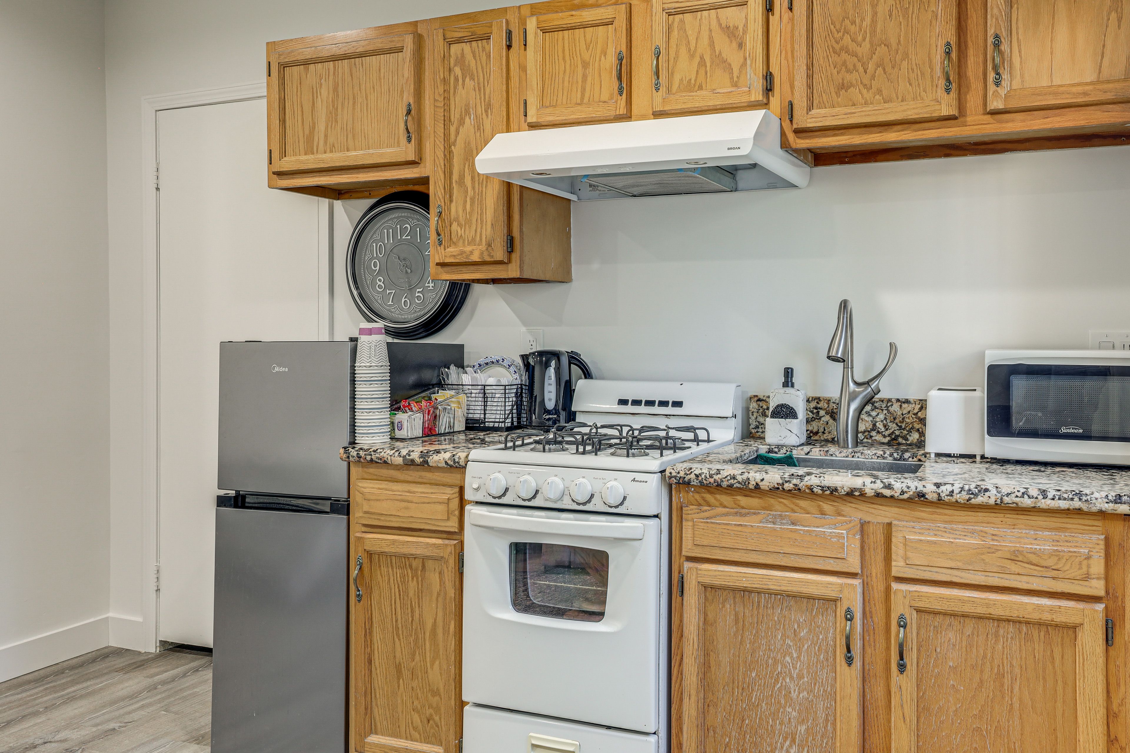 Kitchen | Microwave | Toaster