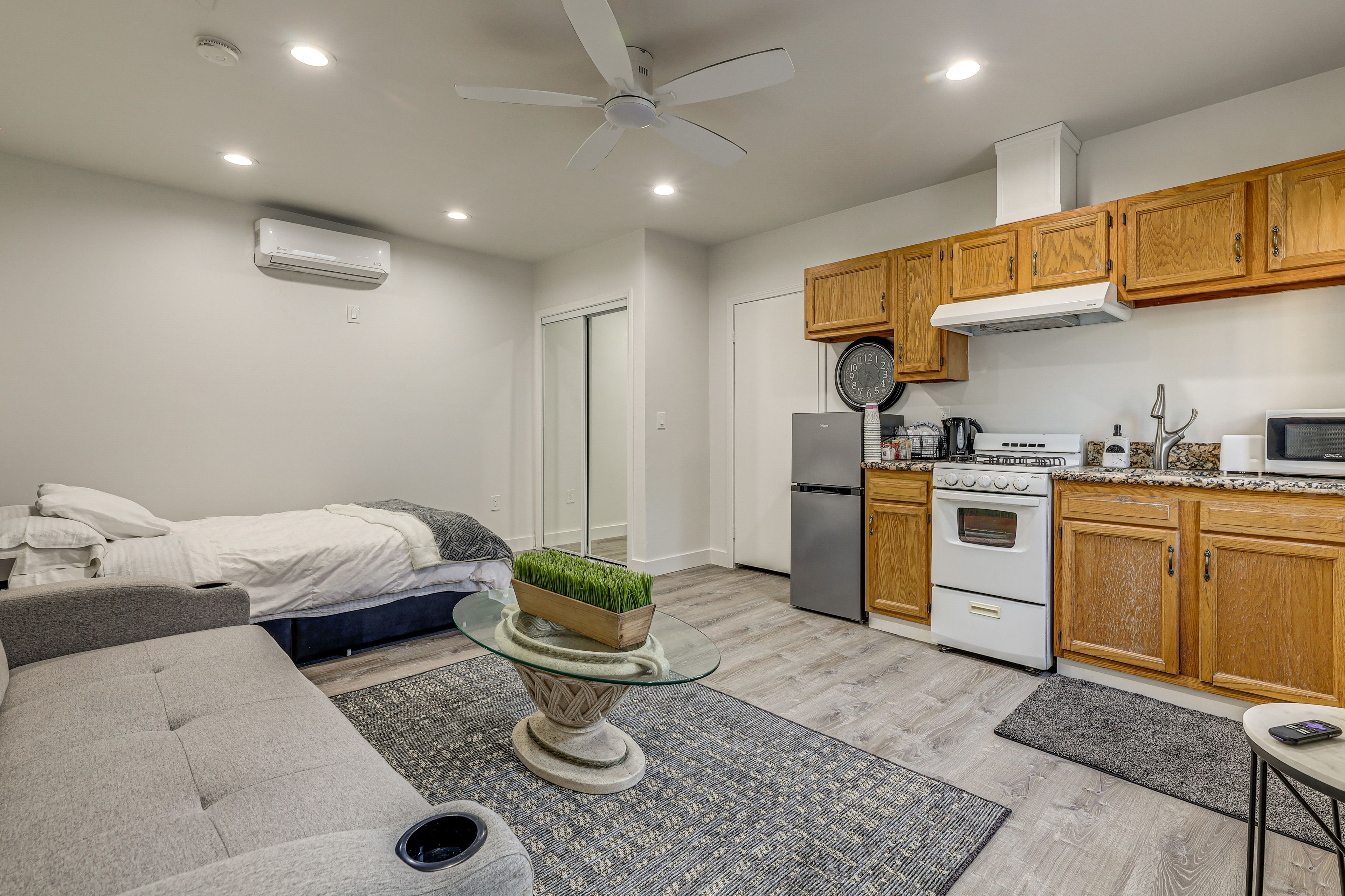 Studio | Queen Bed | Queen Sleeper Sofa | Single-Story Unit