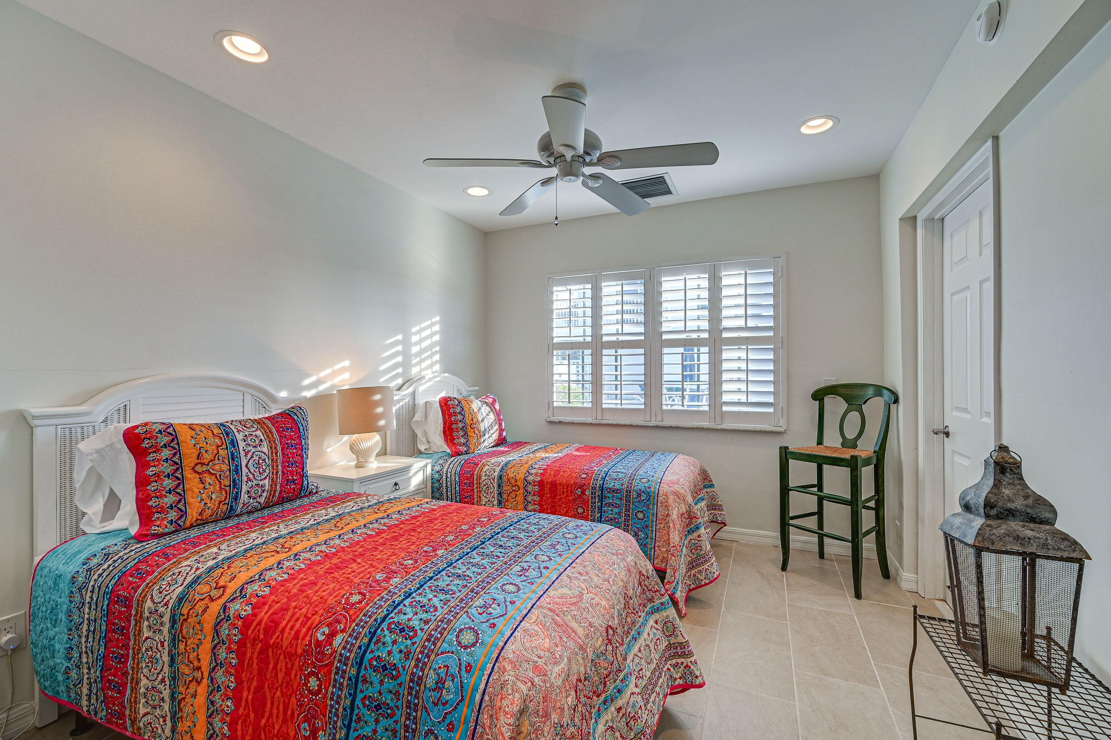 Bedroom 2 | Twin Bed | Access via Bedroom 1