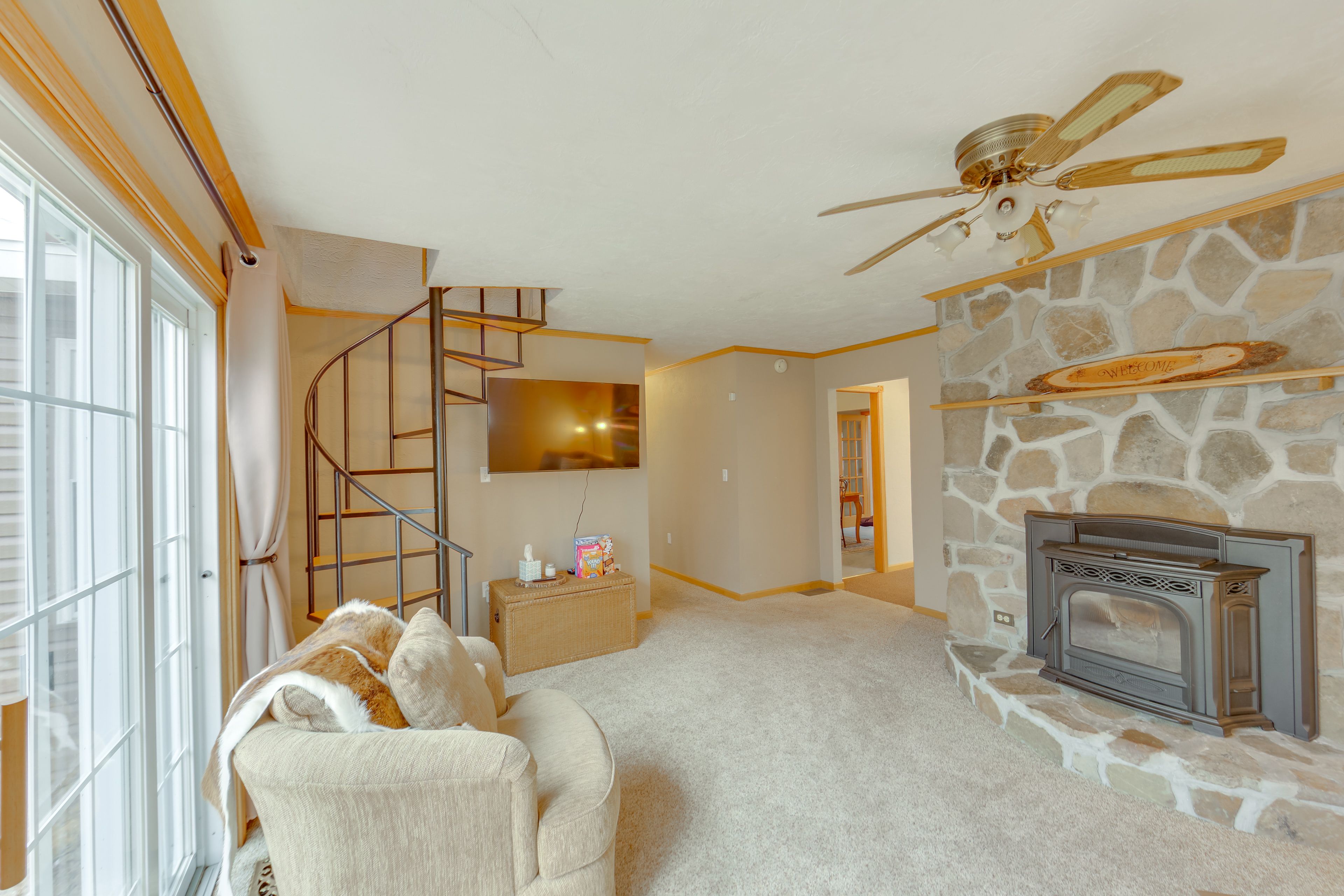 Living Room | Main Level
