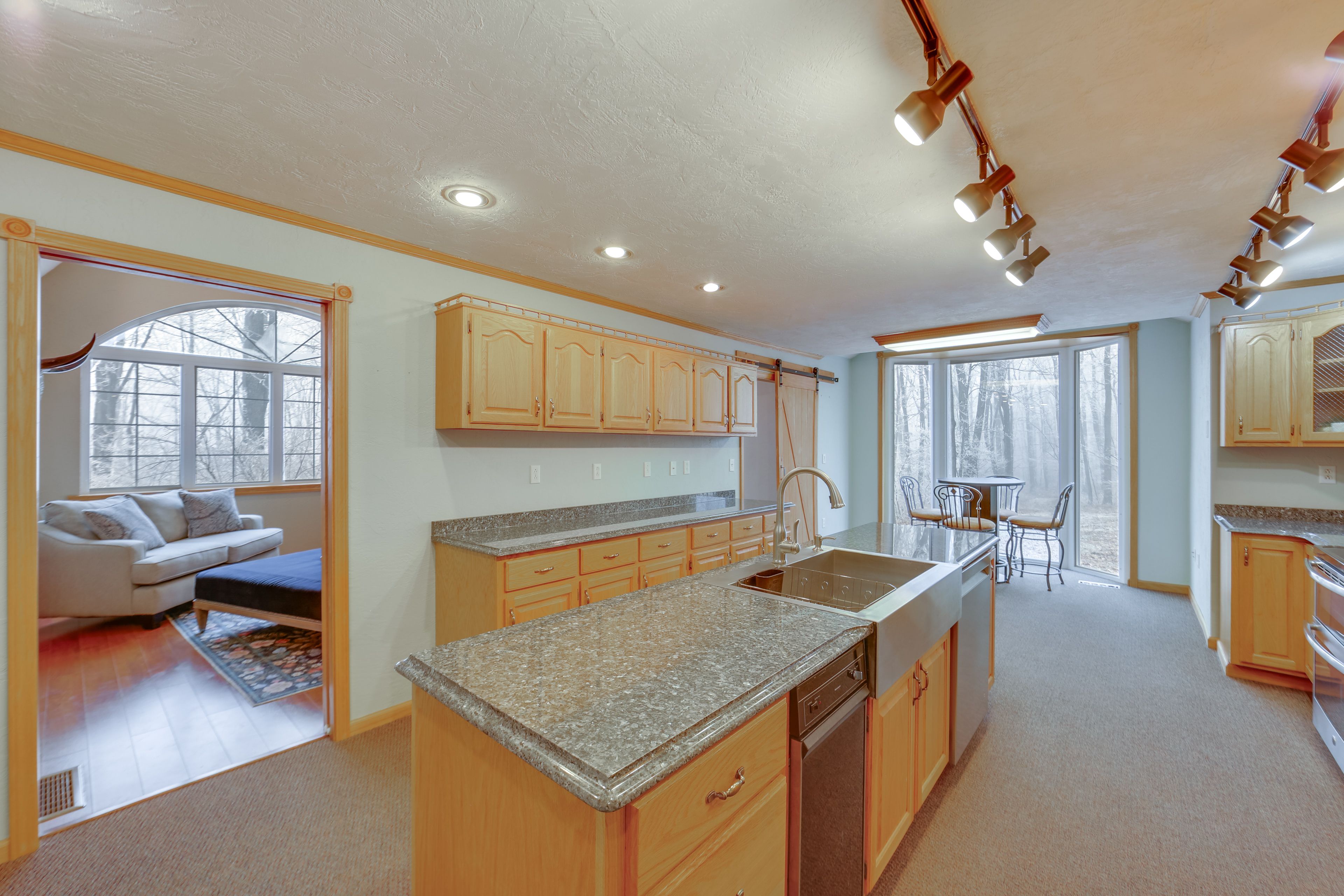 Kitchen | Main Level