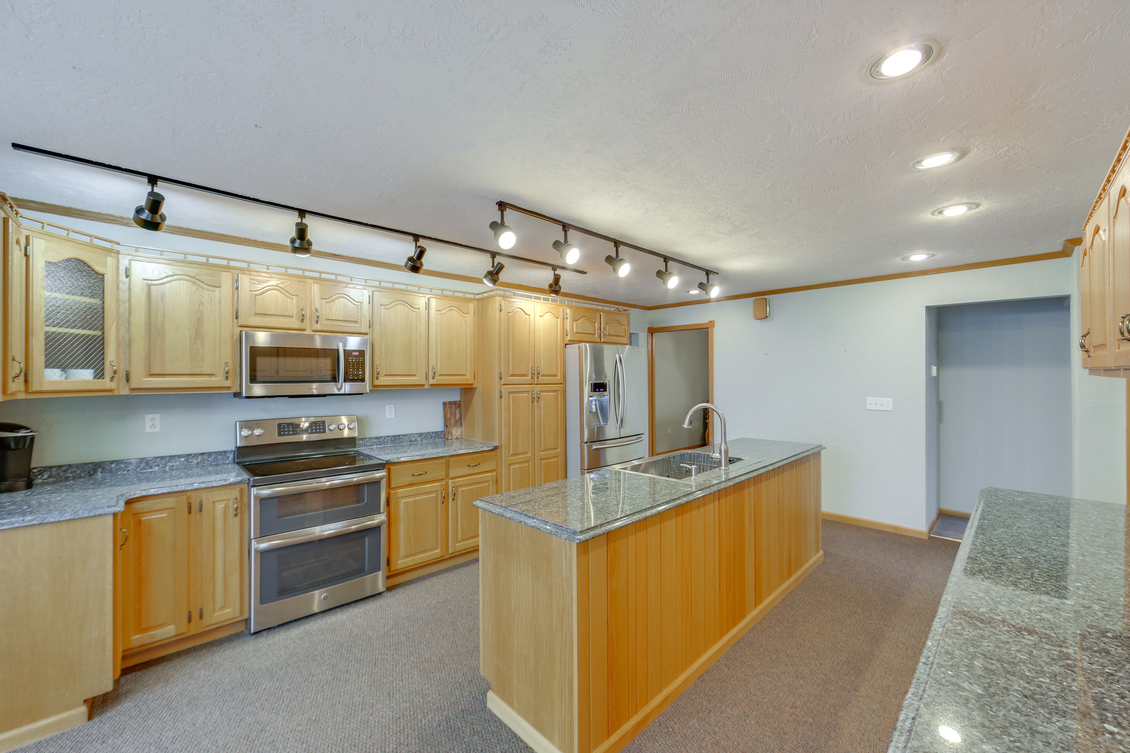 Kitchen | Main Level