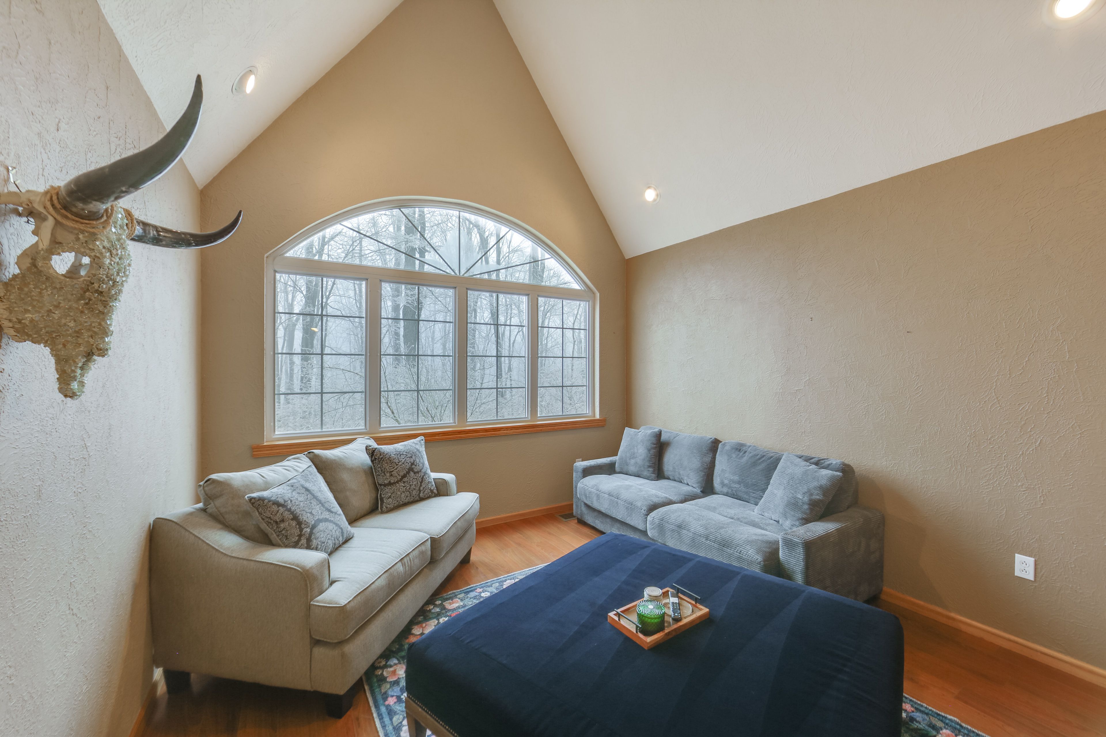 Lounge Area | Main Level