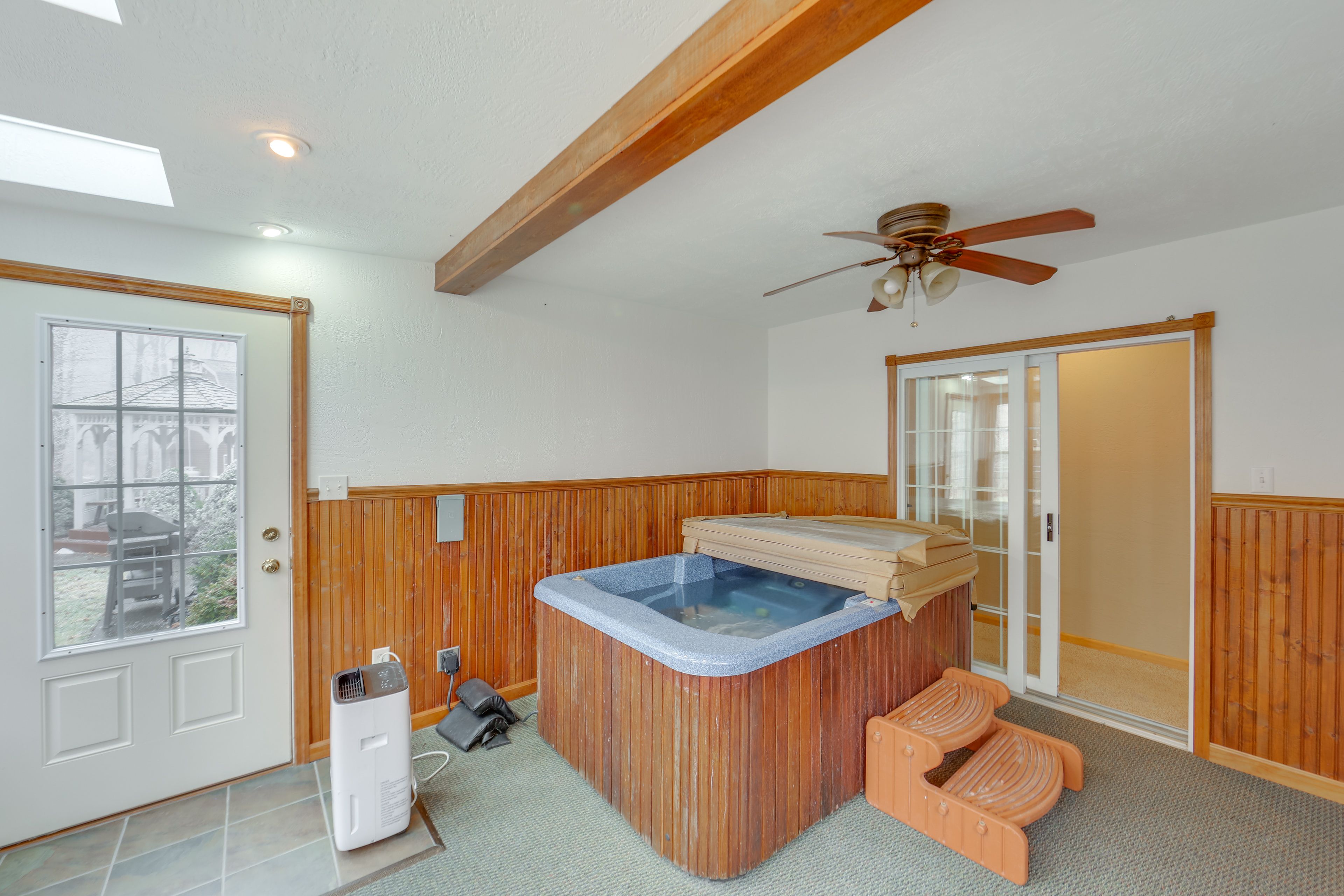 Indoor Hot Tub | Main Level