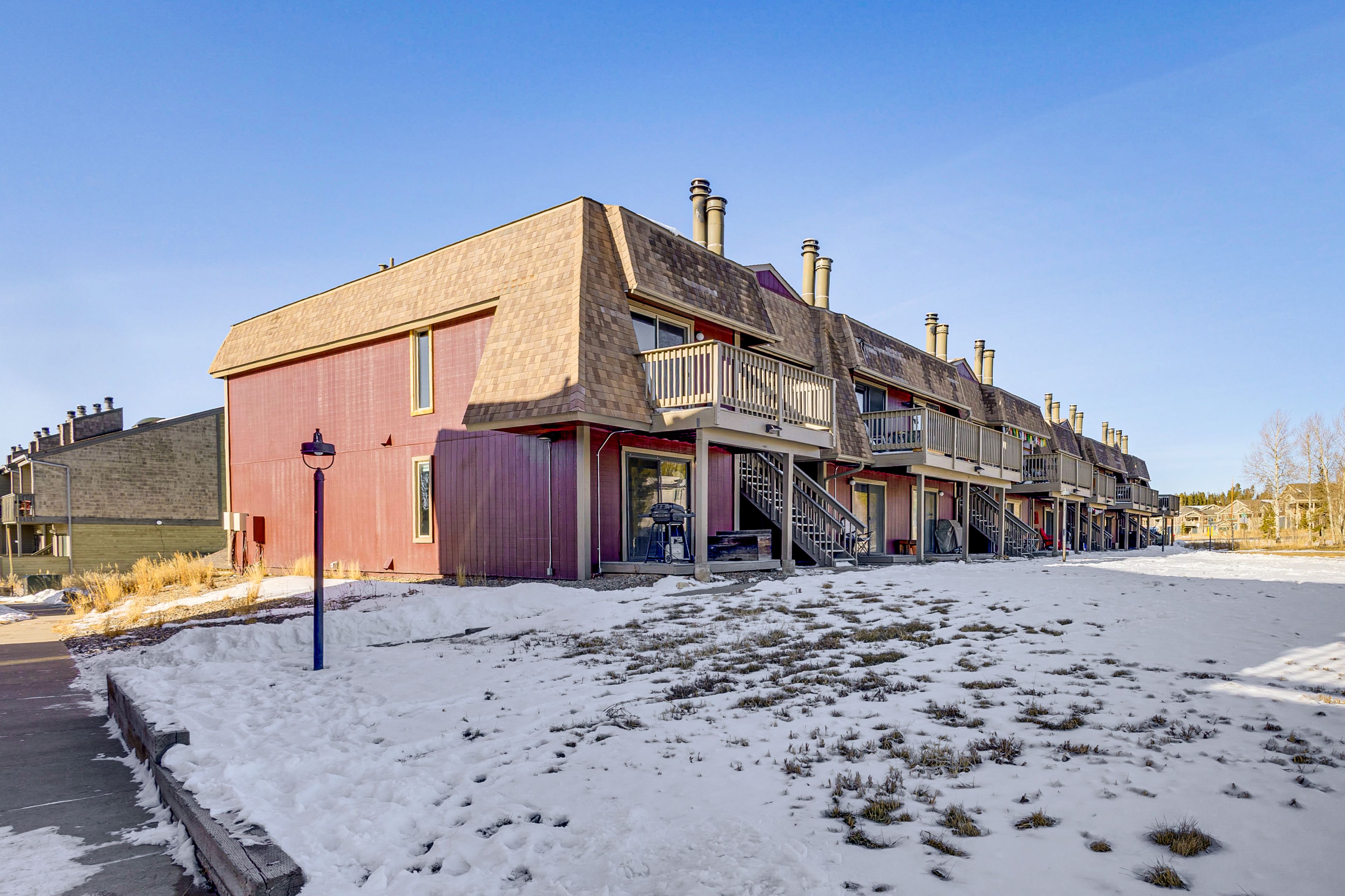 Exterior | Community Parking