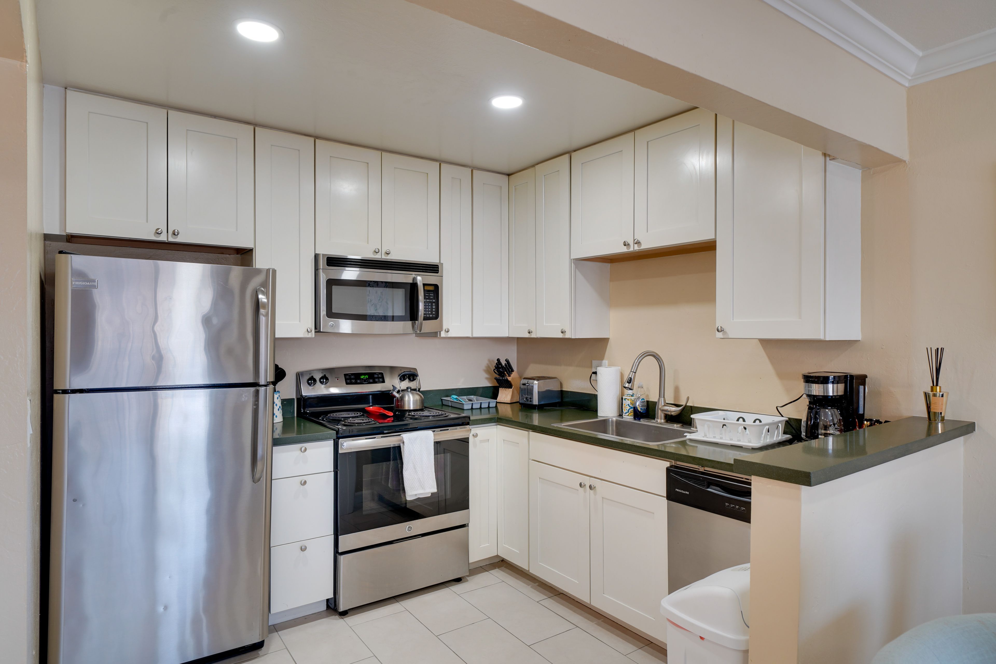 Kitchen | Drip Coffee Maker