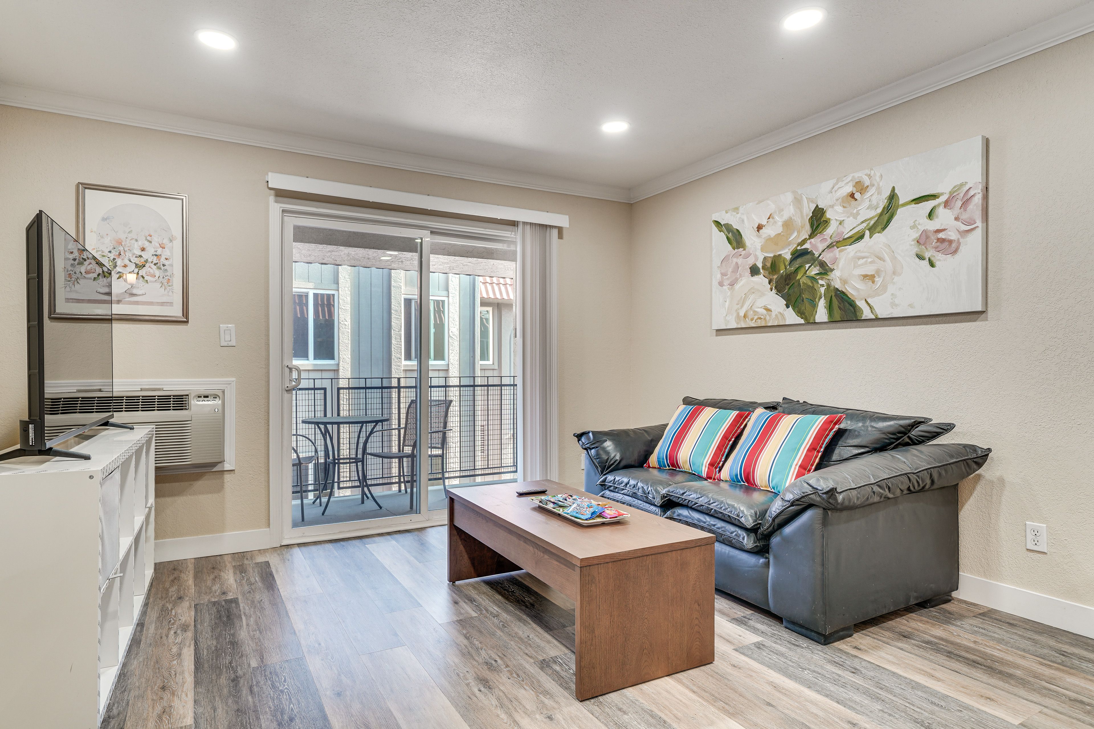 Pleasanton Vacation Rental | 1BR | 1BA | 600 Sq Ft | Stairs Required to Access