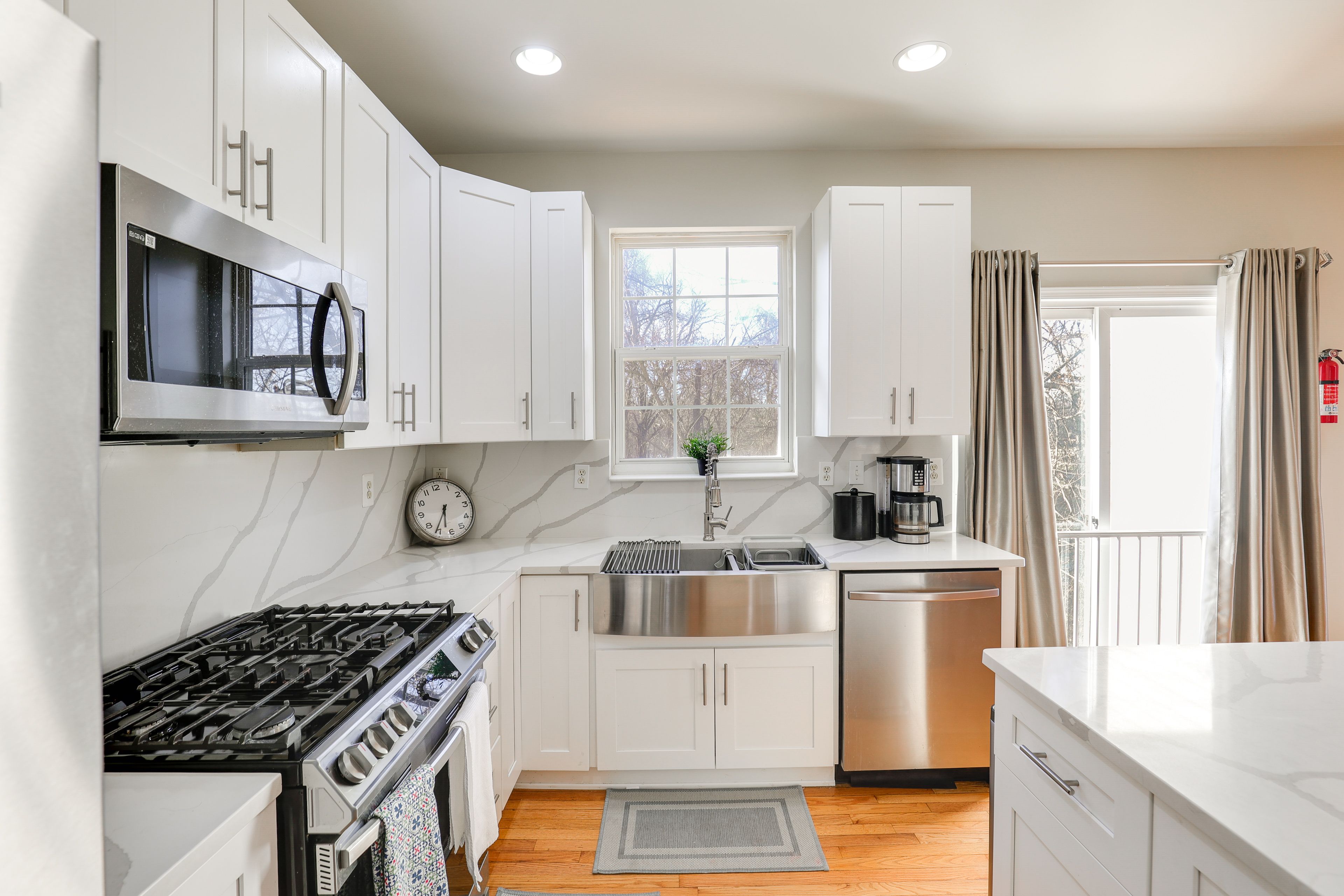 Kitchen | Central Heating & A/C | Free WiFi