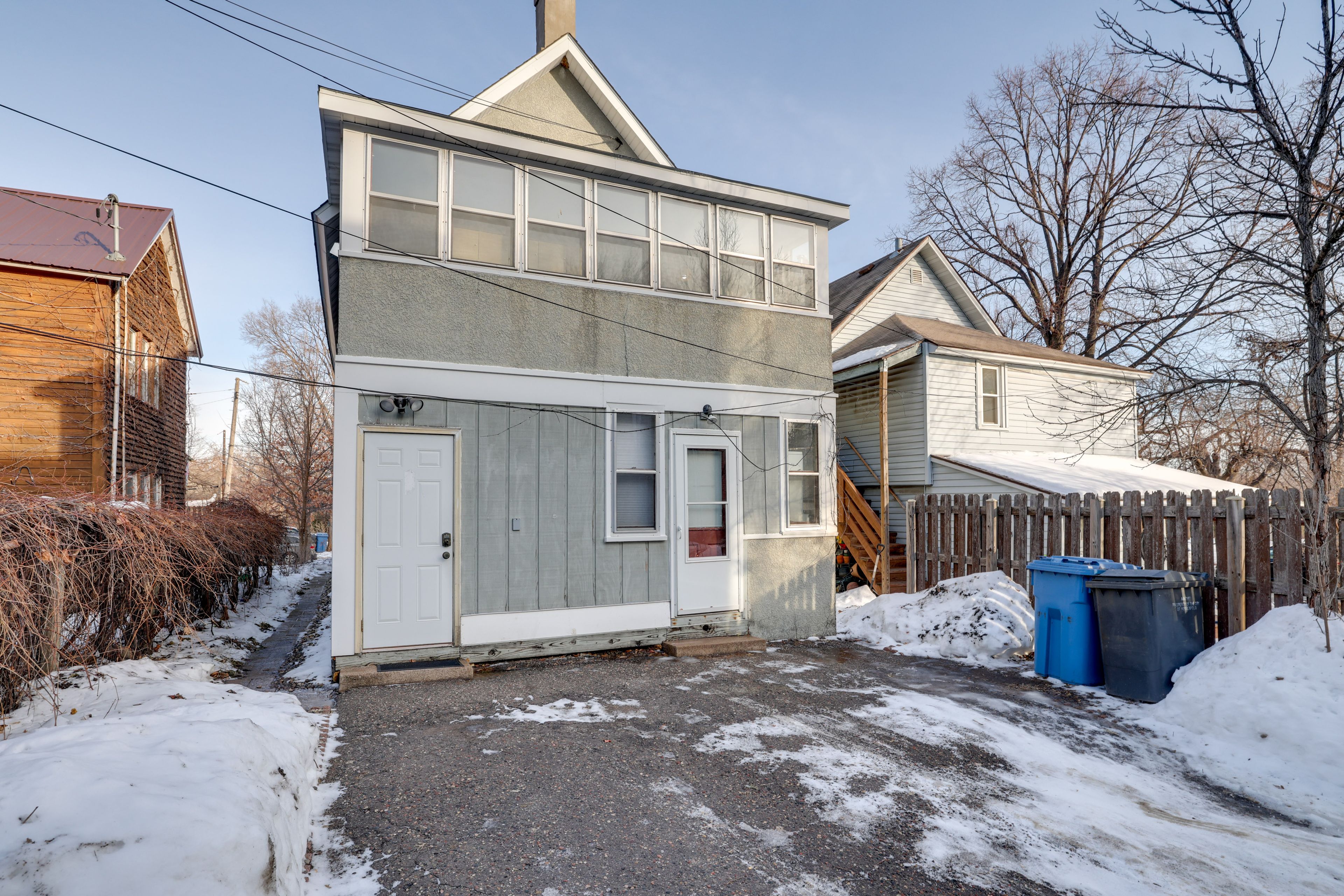 Parking | Shared Driveway (1 Vehicle)