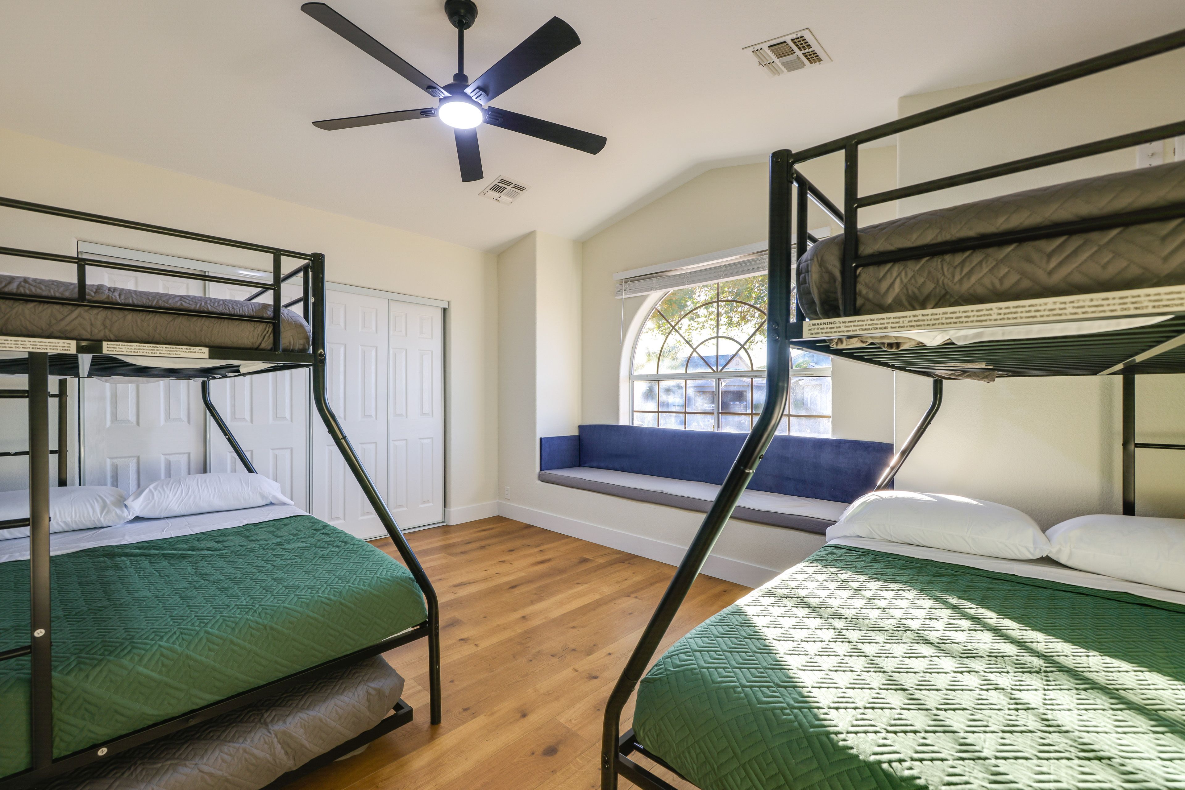 Bedroom 3 | 2 Bunk Beds (Twin/Full) w/ Twin Trundles