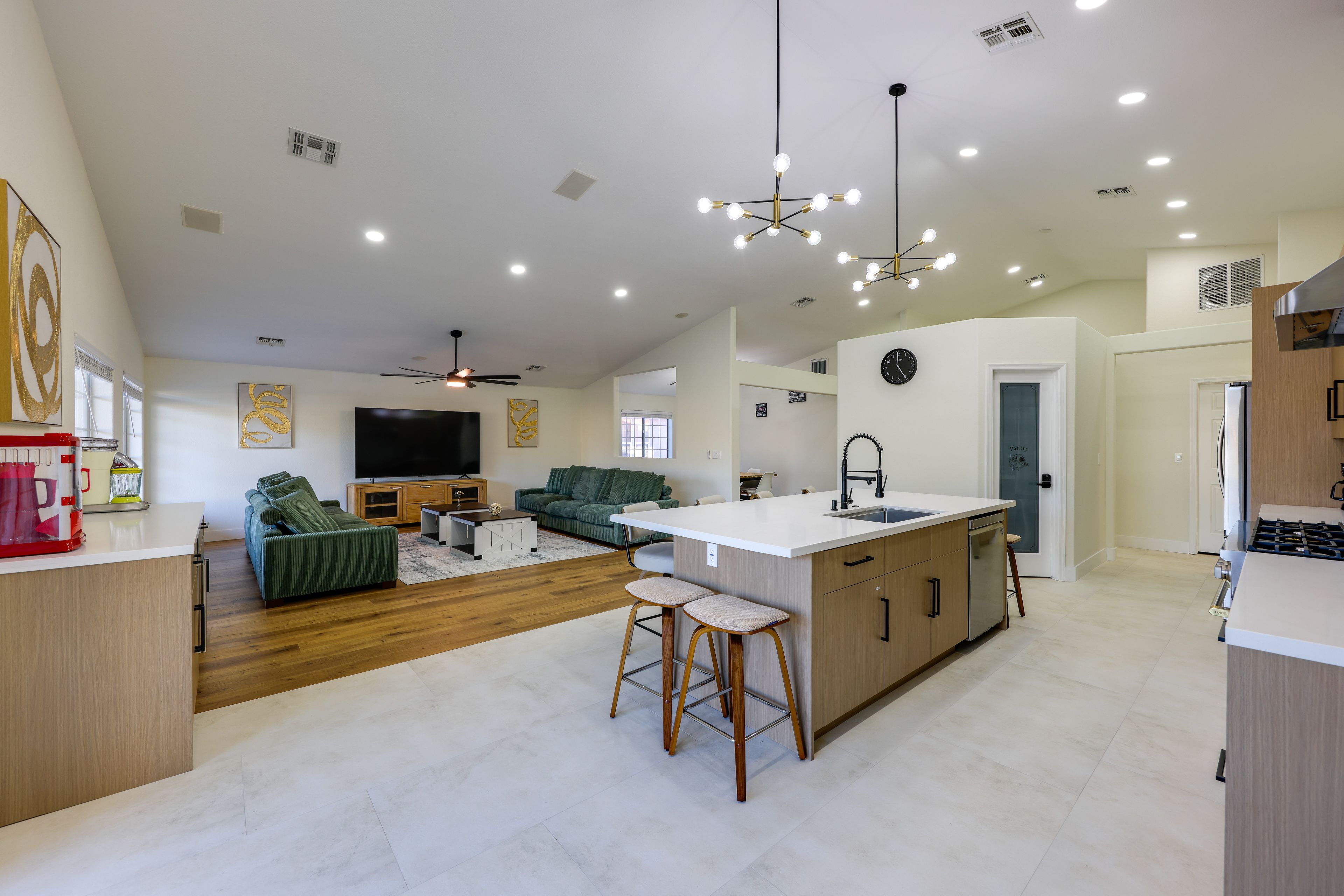 Kitchen | Drip & Keurig Coffee Makers