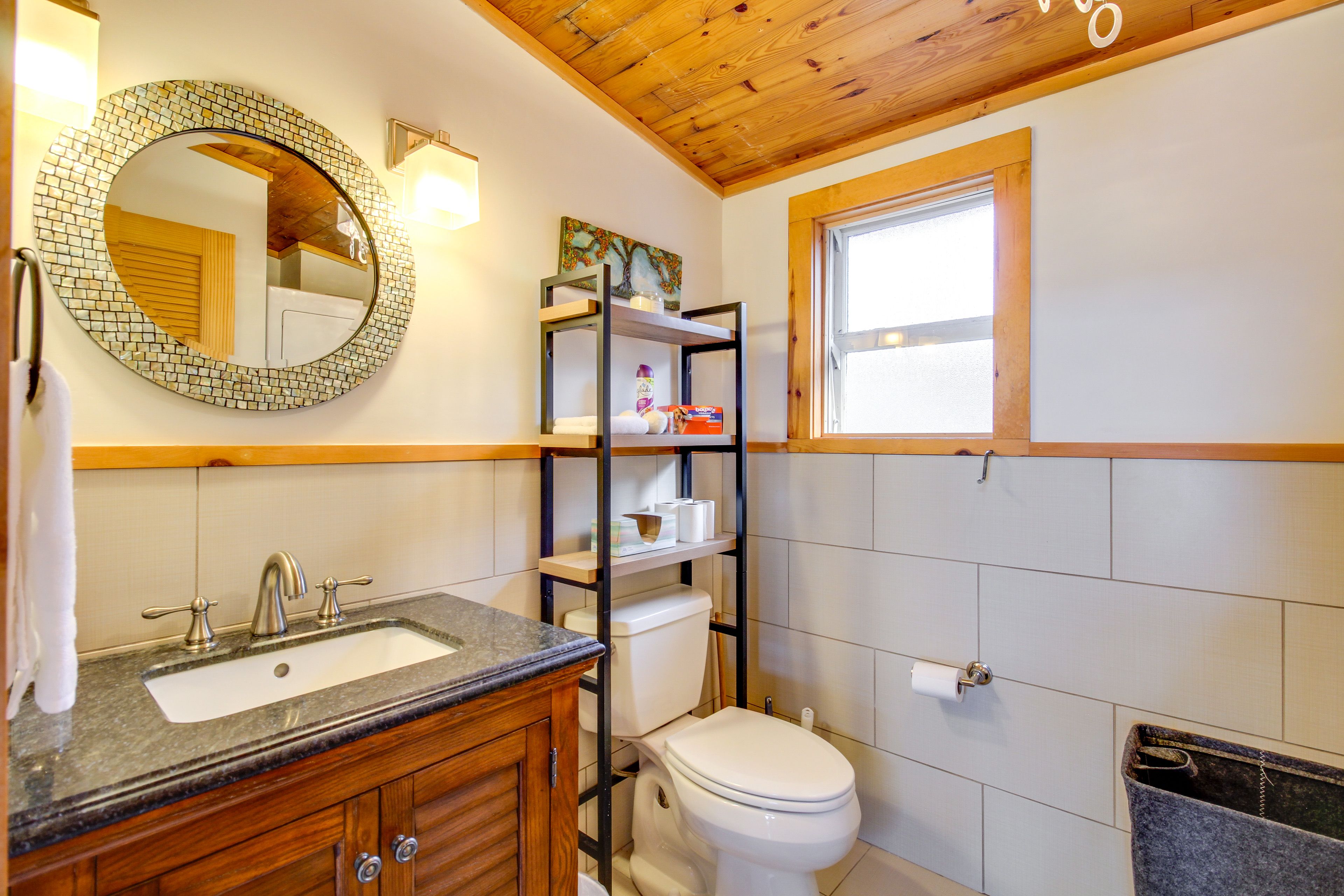 Half Bathroom | Washer & Dryer