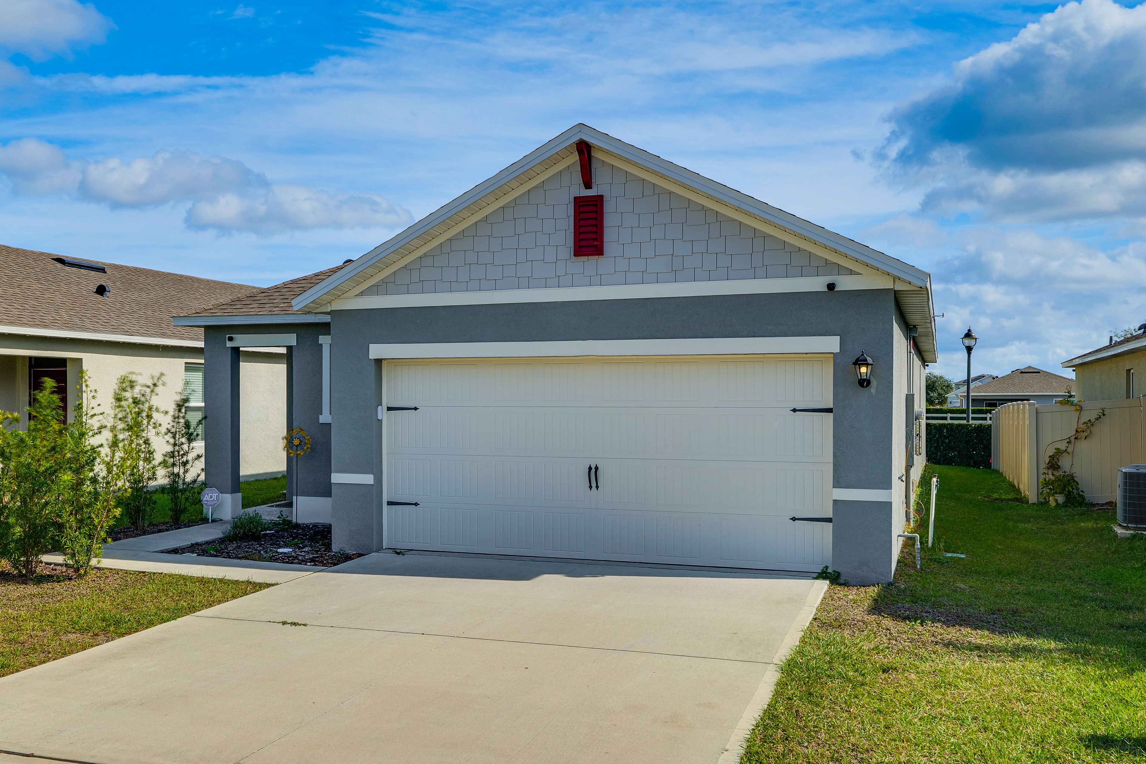 Parking | Driveway (2 Vehicles)