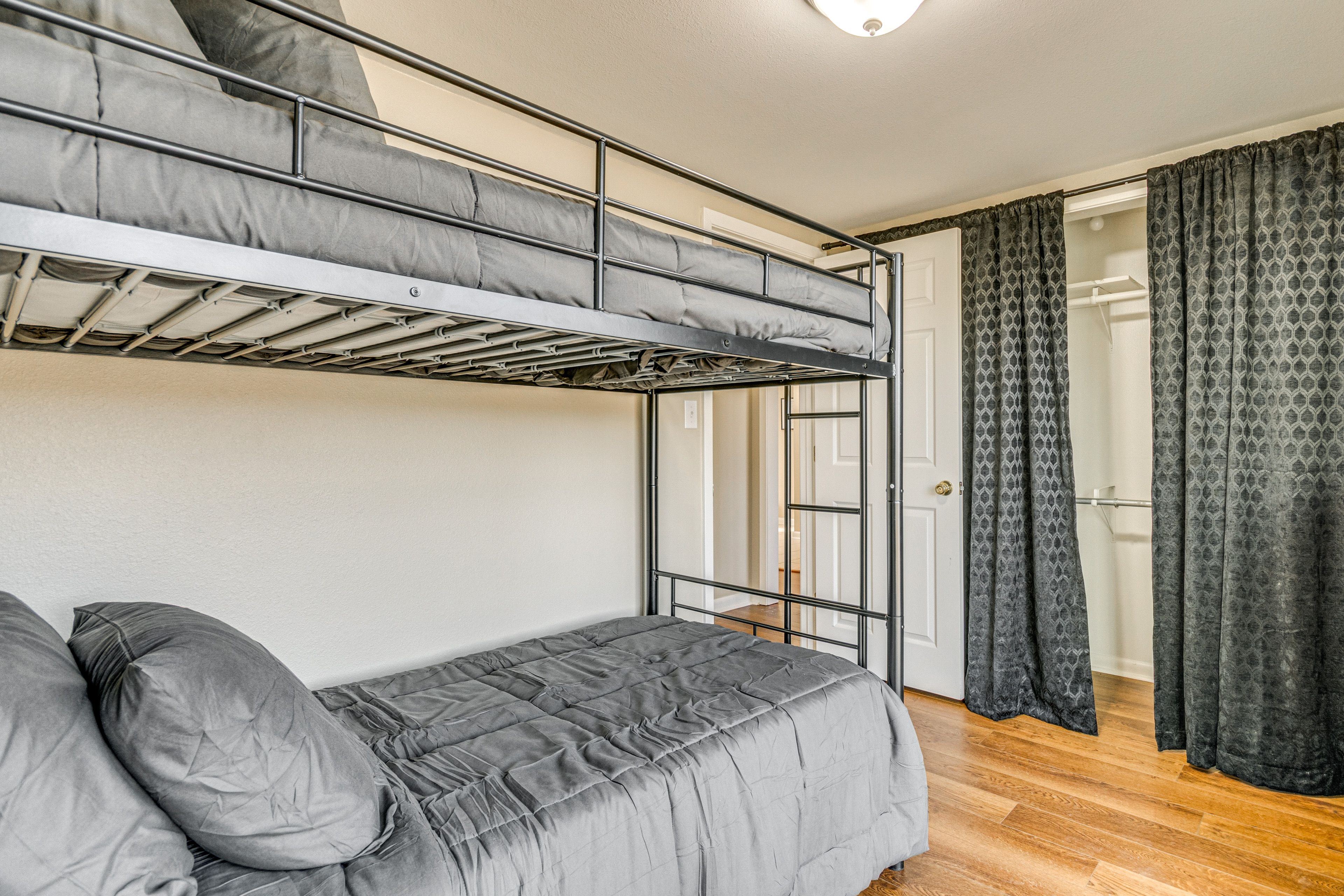 Bedroom 3 | Twin Bunk Bed w/ Twin Trundle