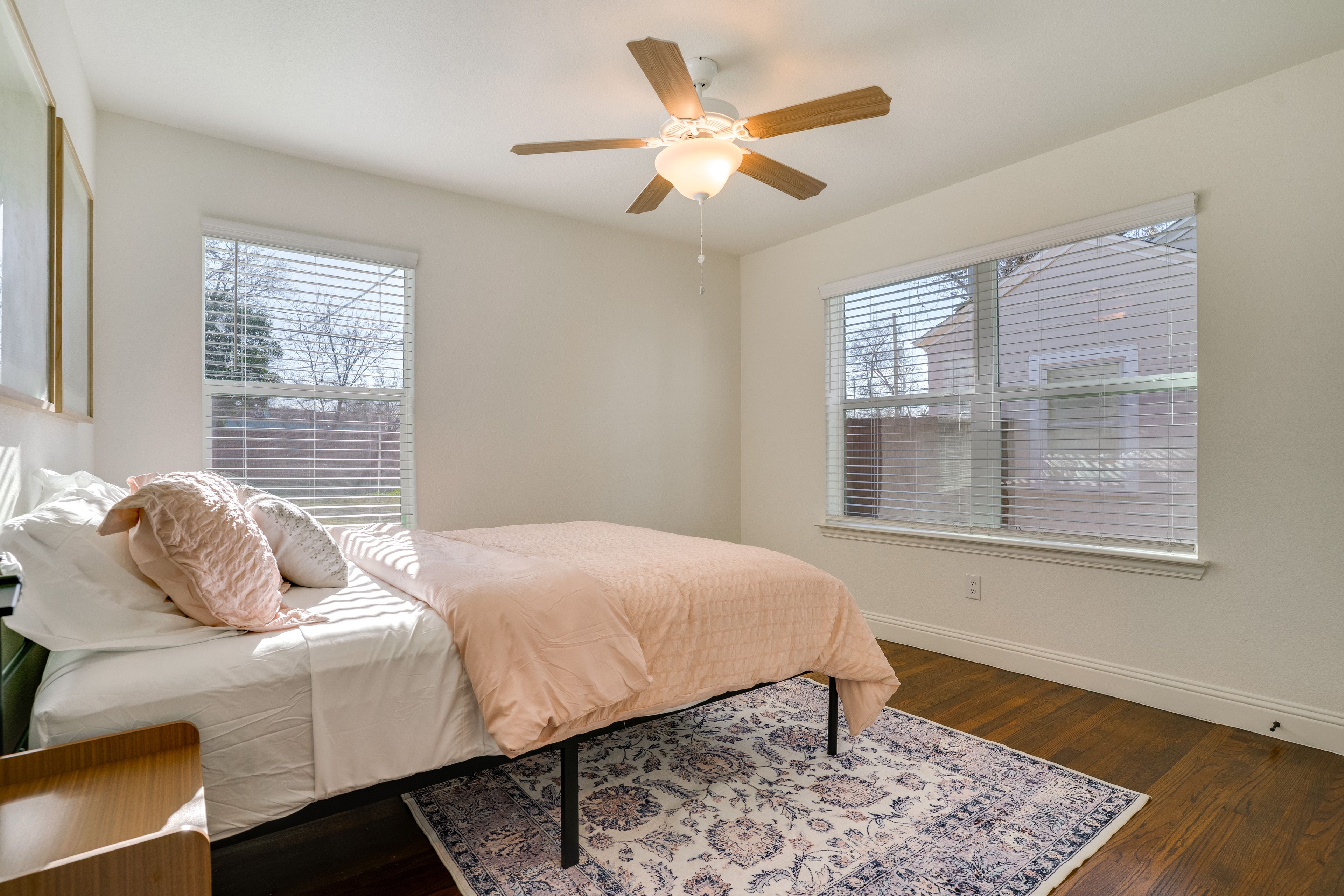 Bedroom 3 | Queen Bed