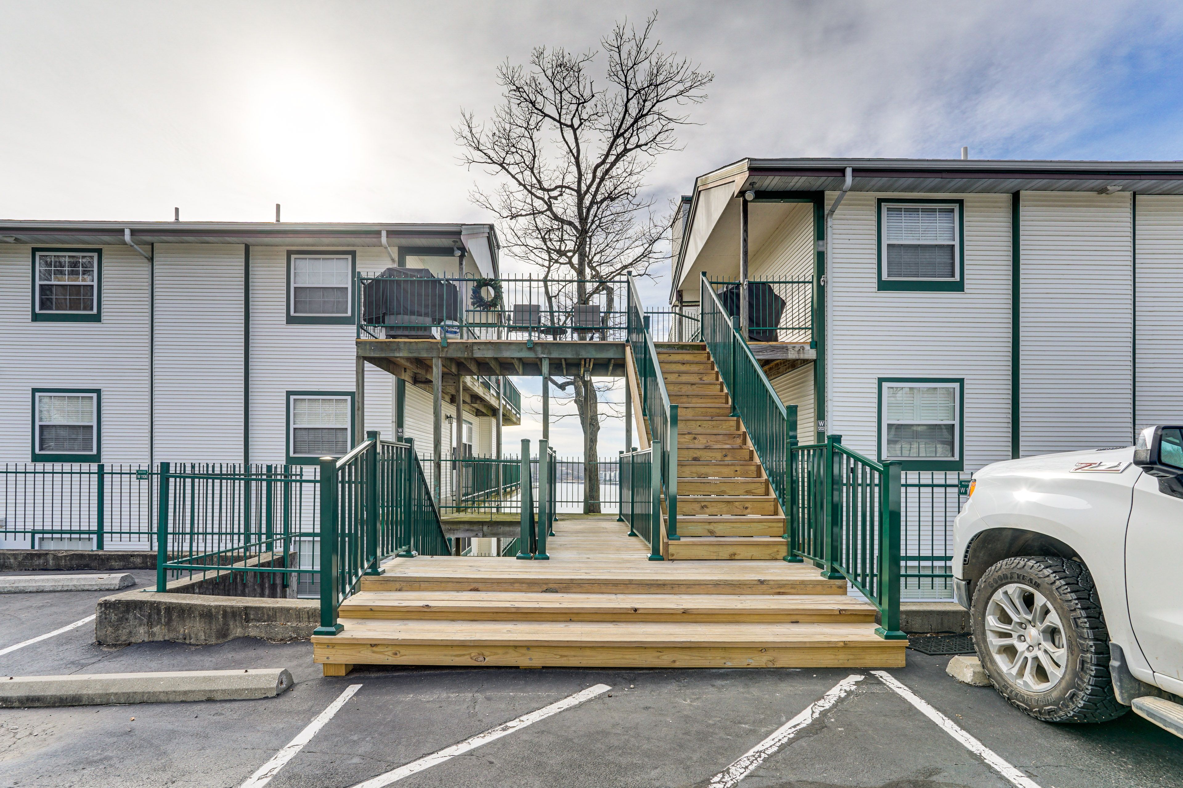 Parking | Community Parking (4 Vehicles)