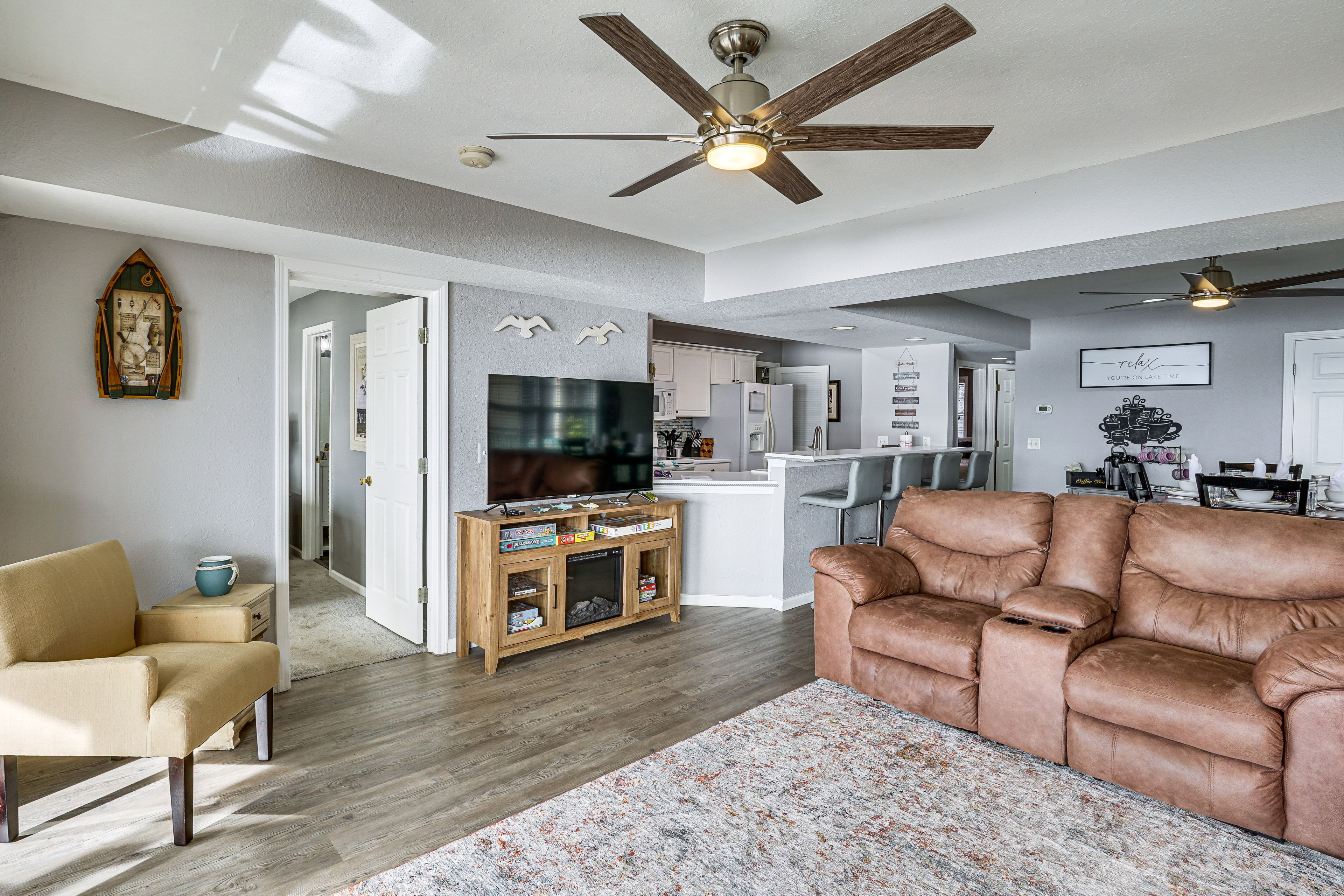 Living Room | Smart TV