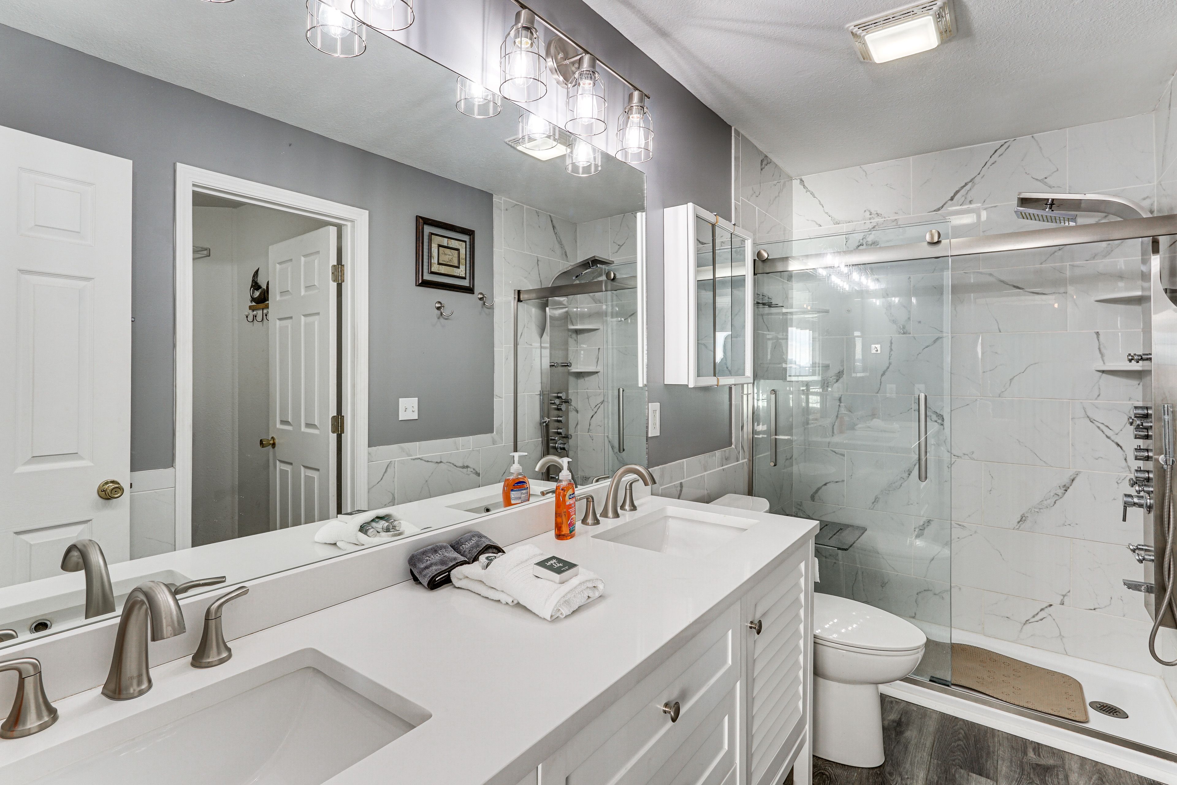 Full Bath | Towels | Hair Dryer