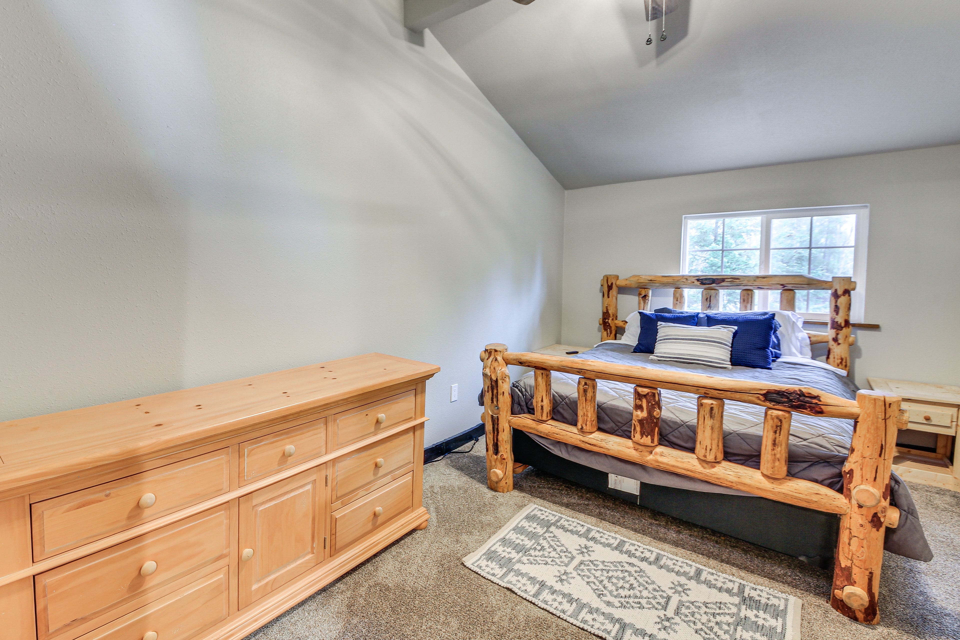 Bedroom 1 | King Bed | 2nd Floor