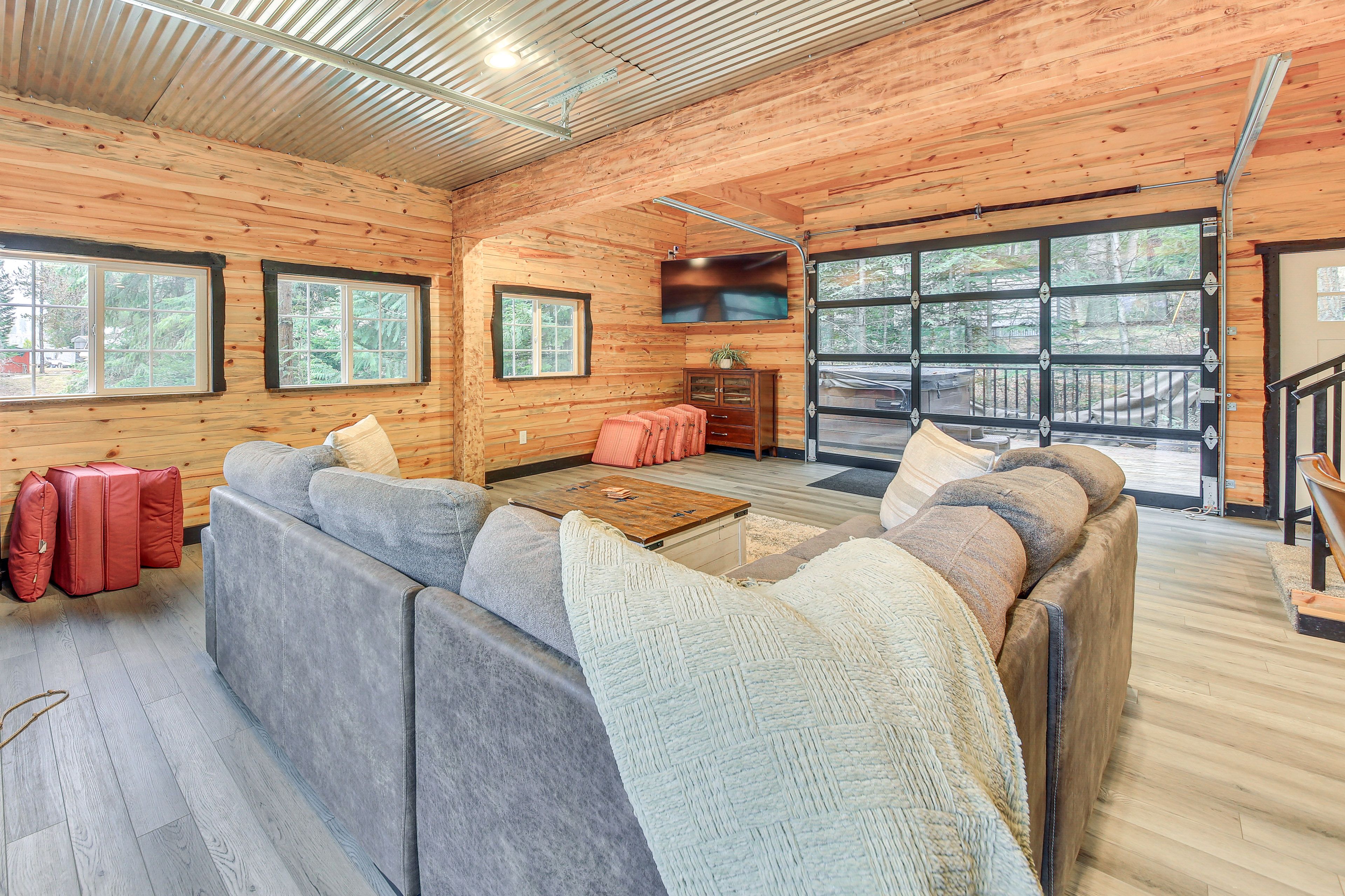 Living Room | Central Heating | Window A/C Unit | Free WiFi | Sleeper Sofa