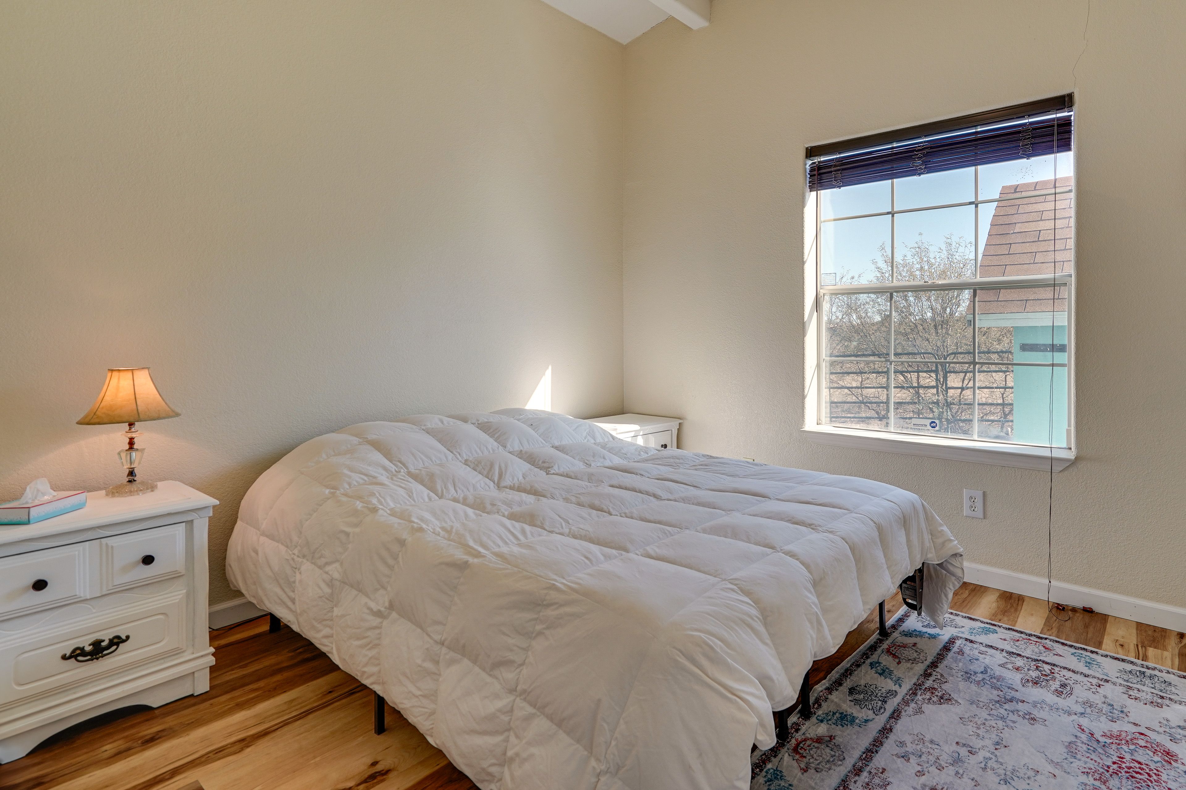 Bedroom 3 | Queen Bed