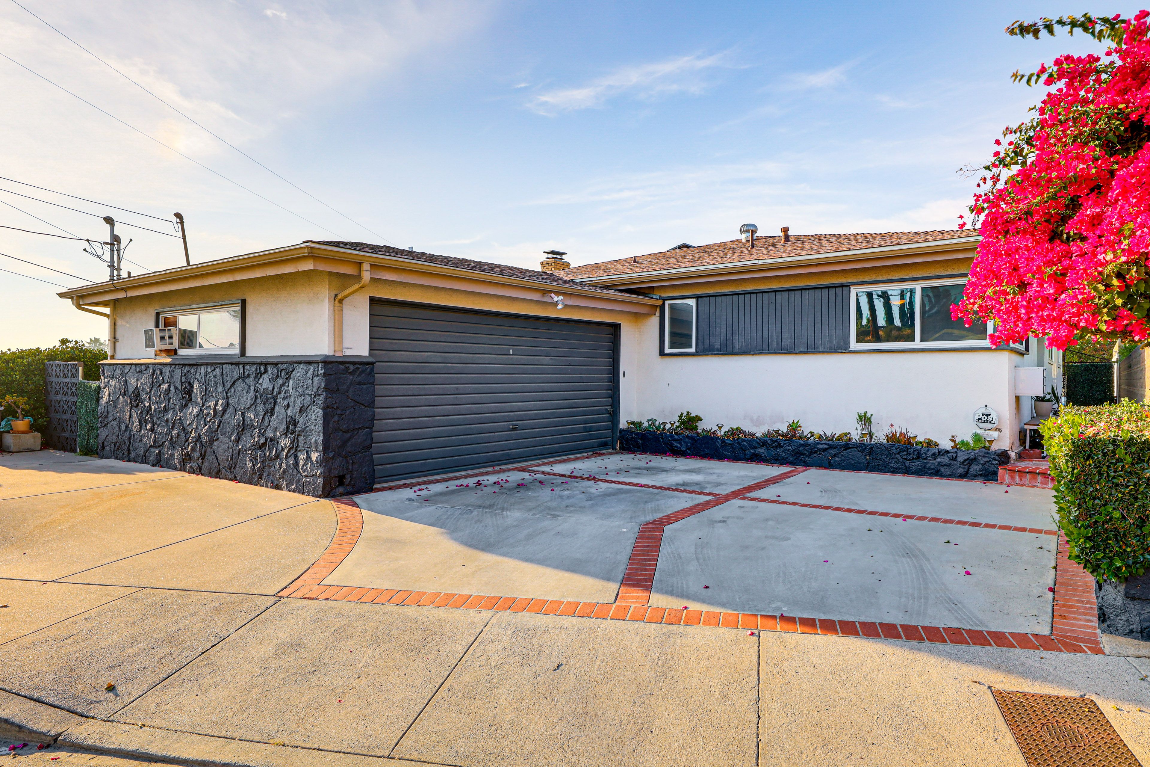 Exterior | Main House | Guest Suite Driveway (1 Vehicle)
