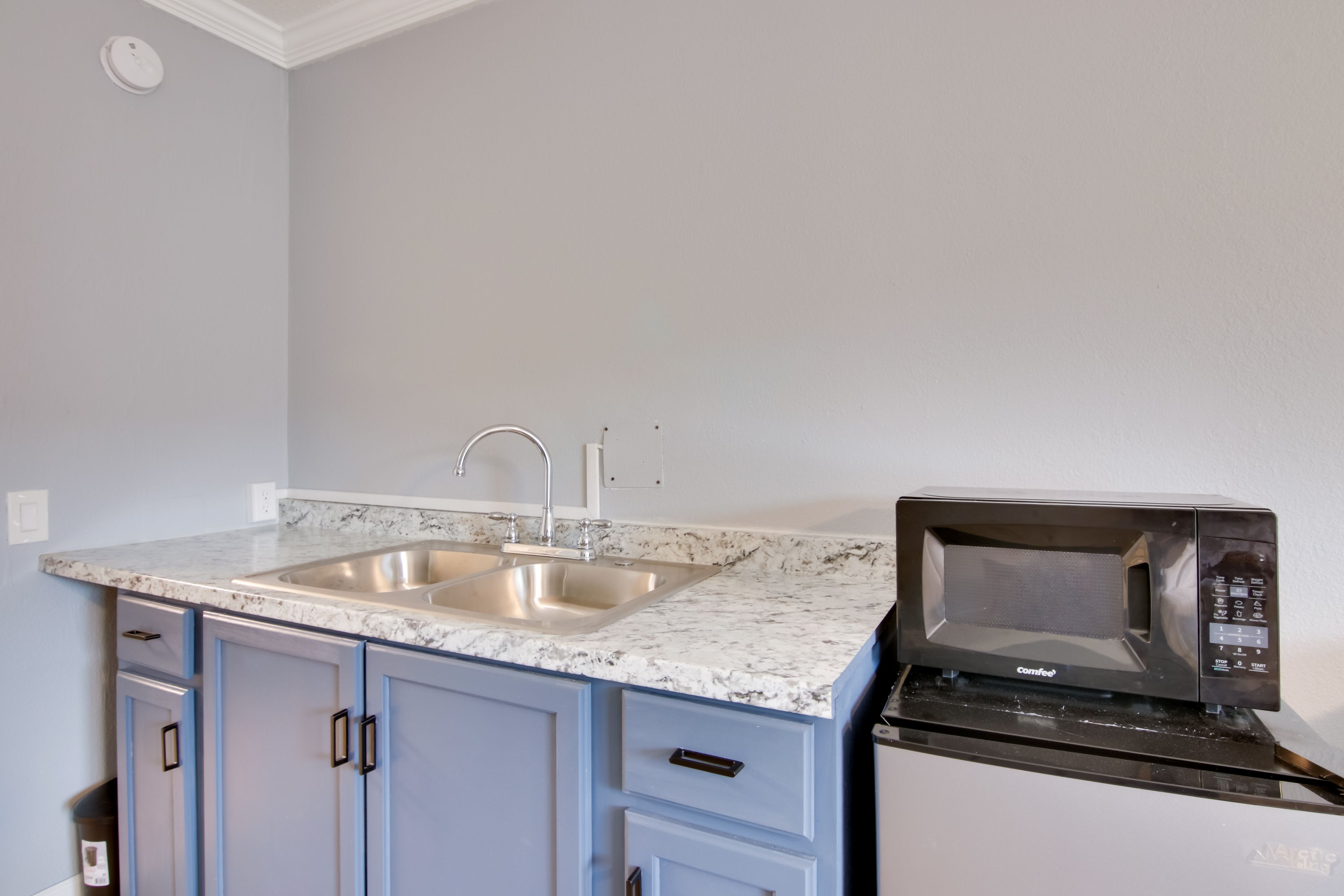 Kitchenette | Keurig Coffee Maker | Cooking Basics