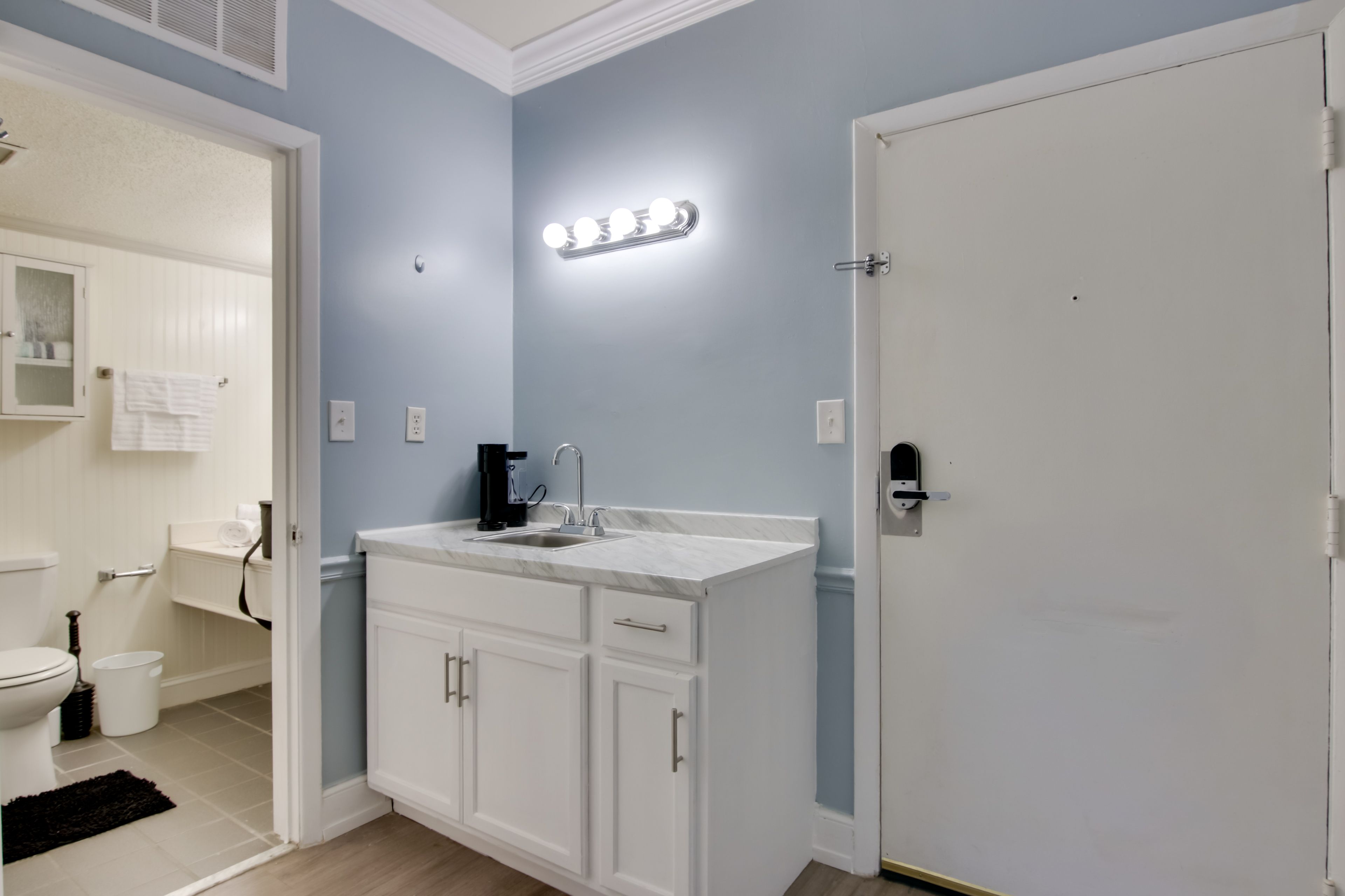 Kitchenette | Keurig Coffee Maker | Air Fryer | Cooking Basics