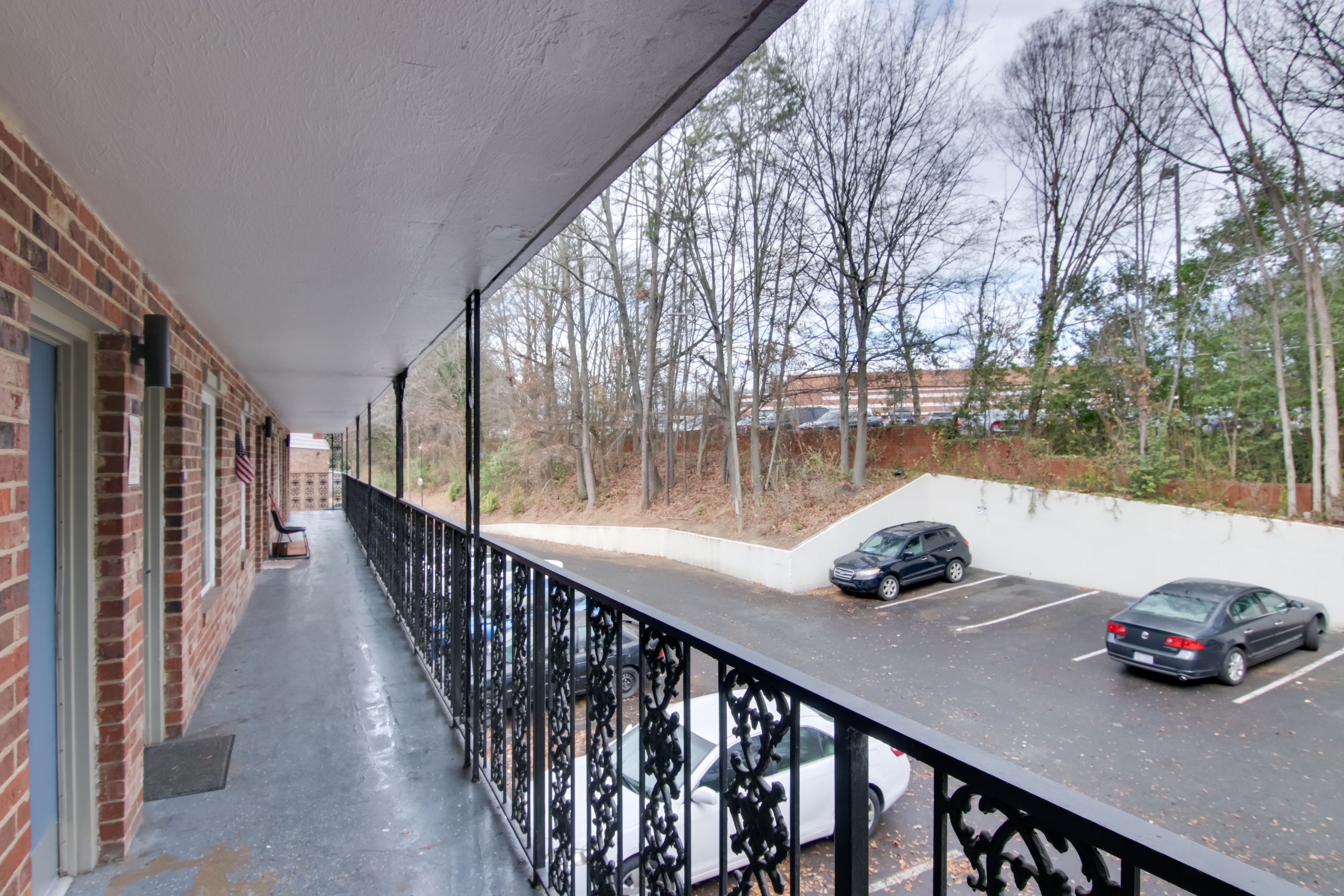 Parking | Community Lot