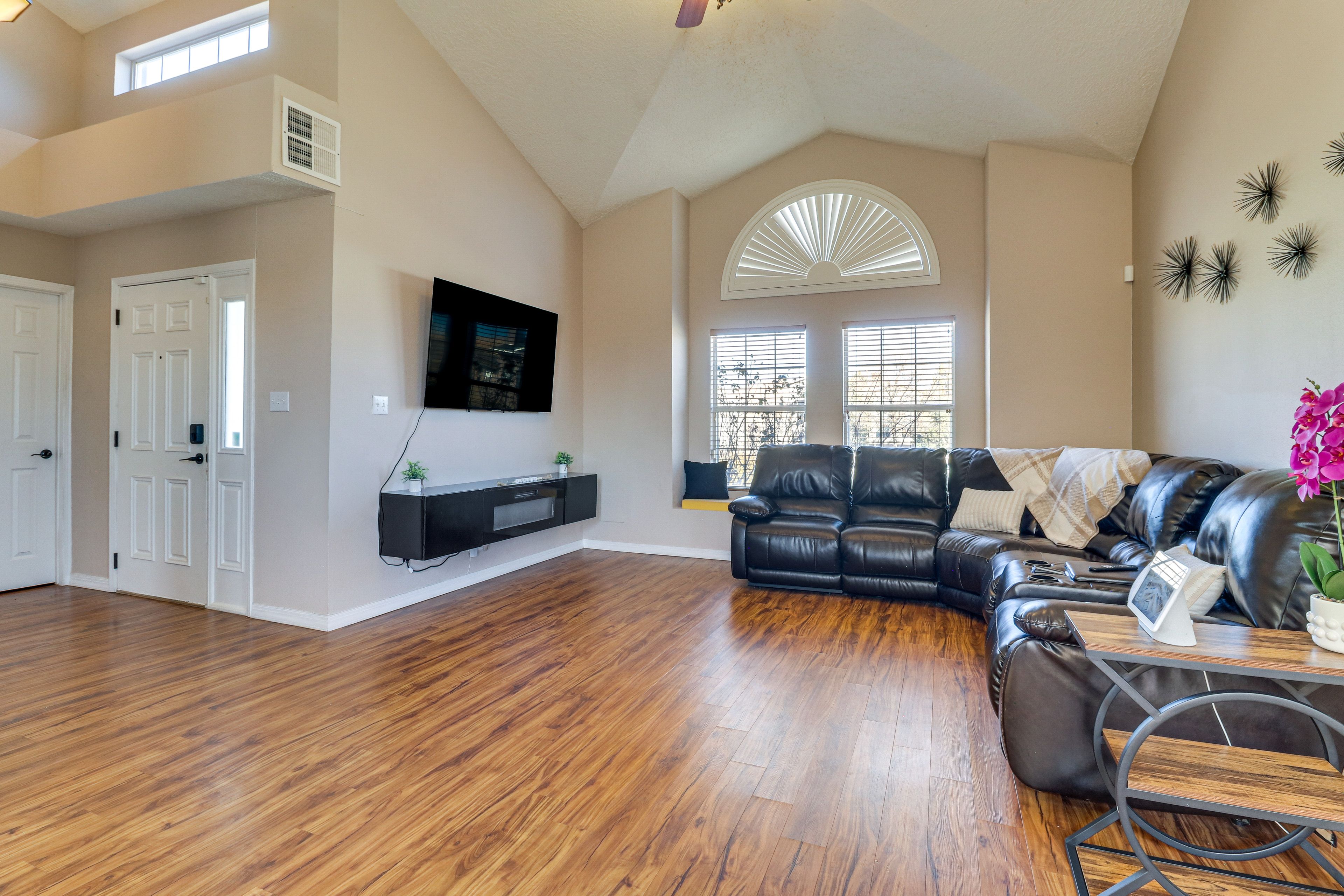 Rio Rancho Vacation Rental | 3BR | 2.5BA | 1,795 Sq Ft