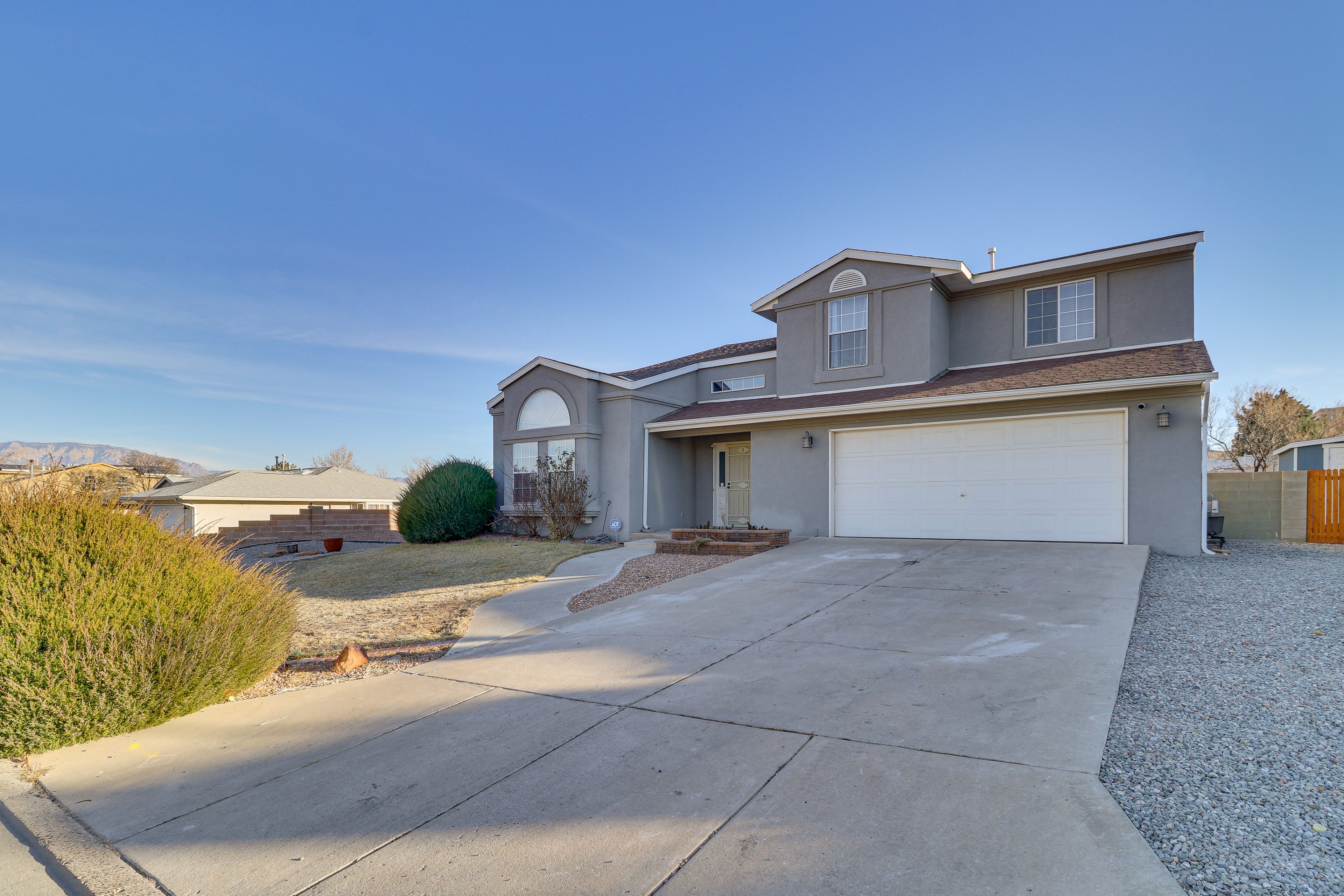 Parking | Garage (2 Vehicles) | Driveway (4 Vehicles) | Street