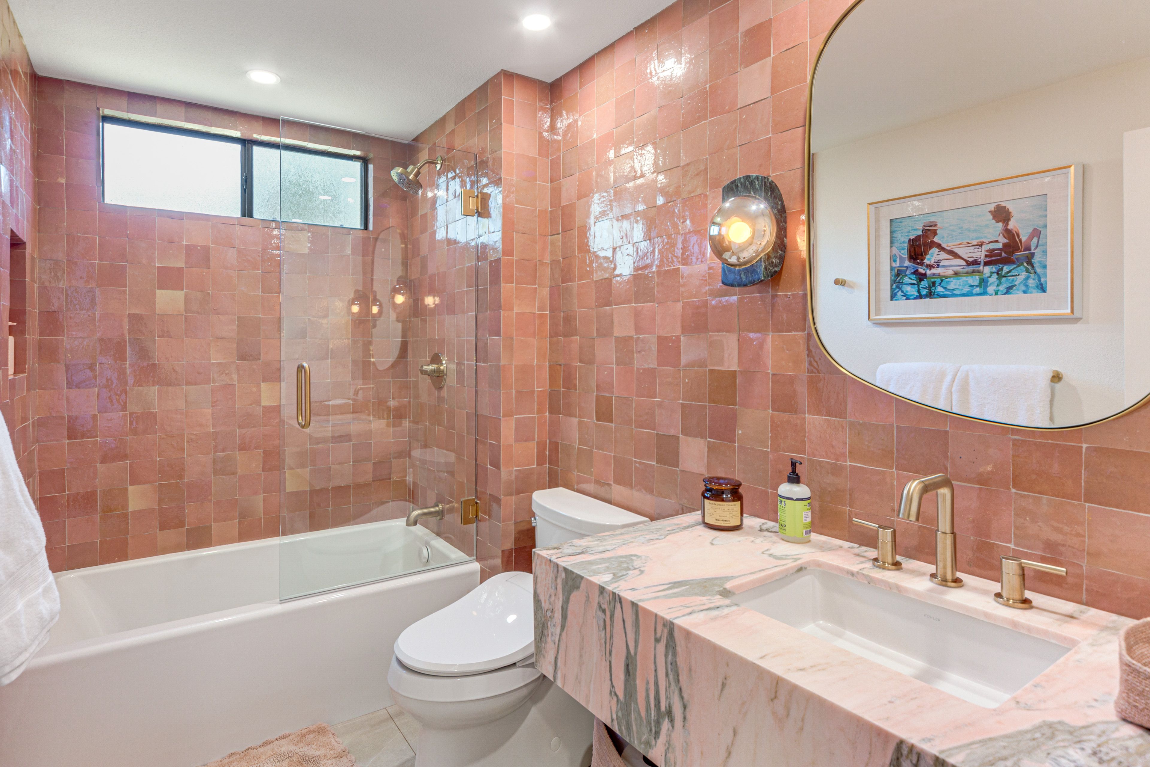 Bathroom | Complimentary Toiletries | Hair Dryer