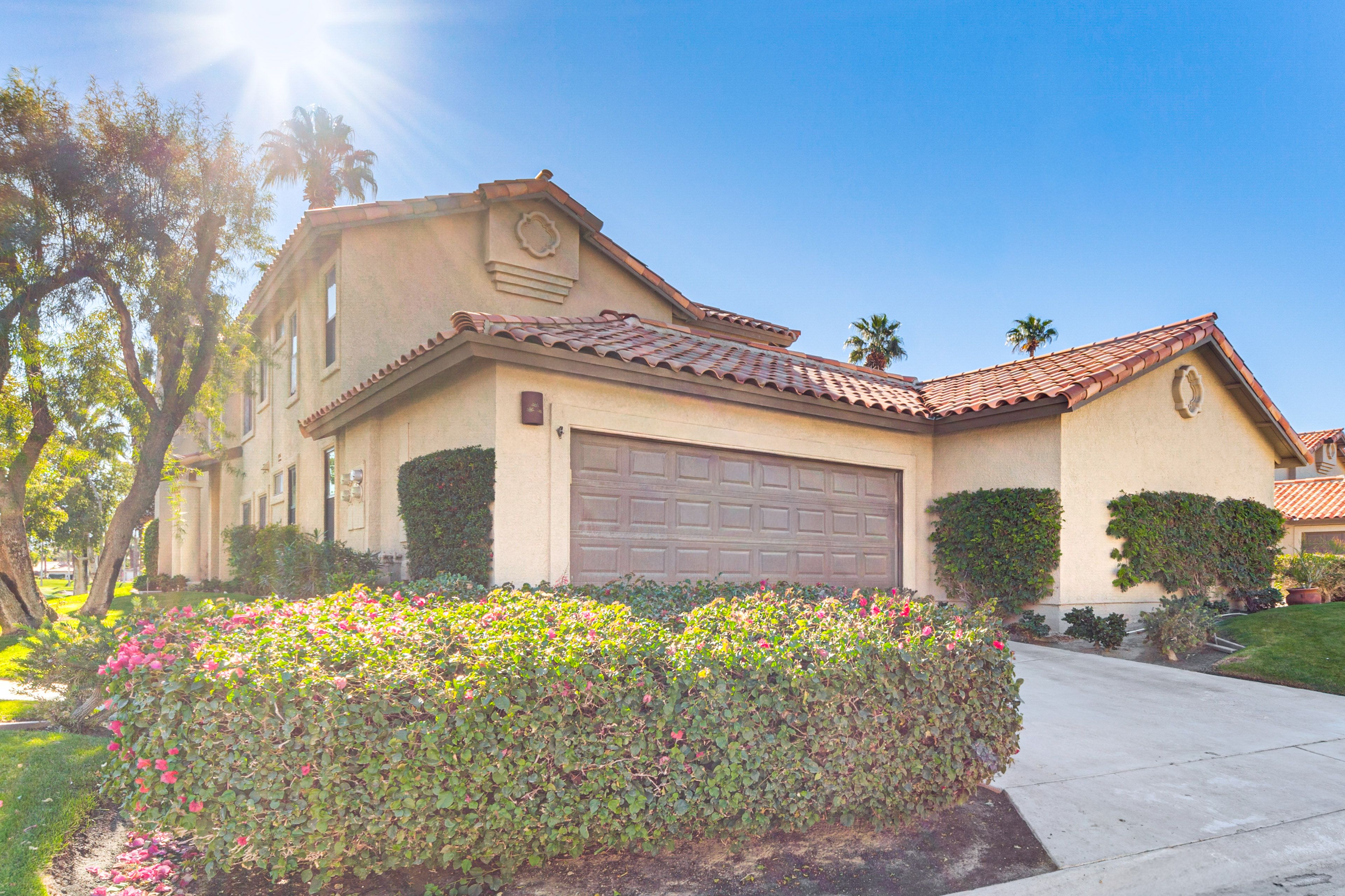 Parking | Garage (1 Vehicle) | Driveway (2 Vehicles) | Free Street Parking